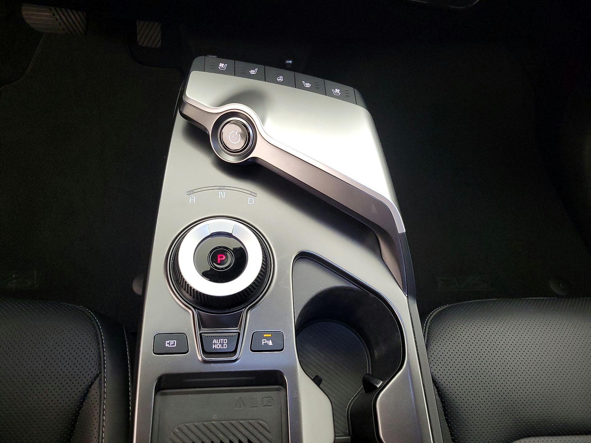 Thumbnail: 2022 Kia EV6 - 18
