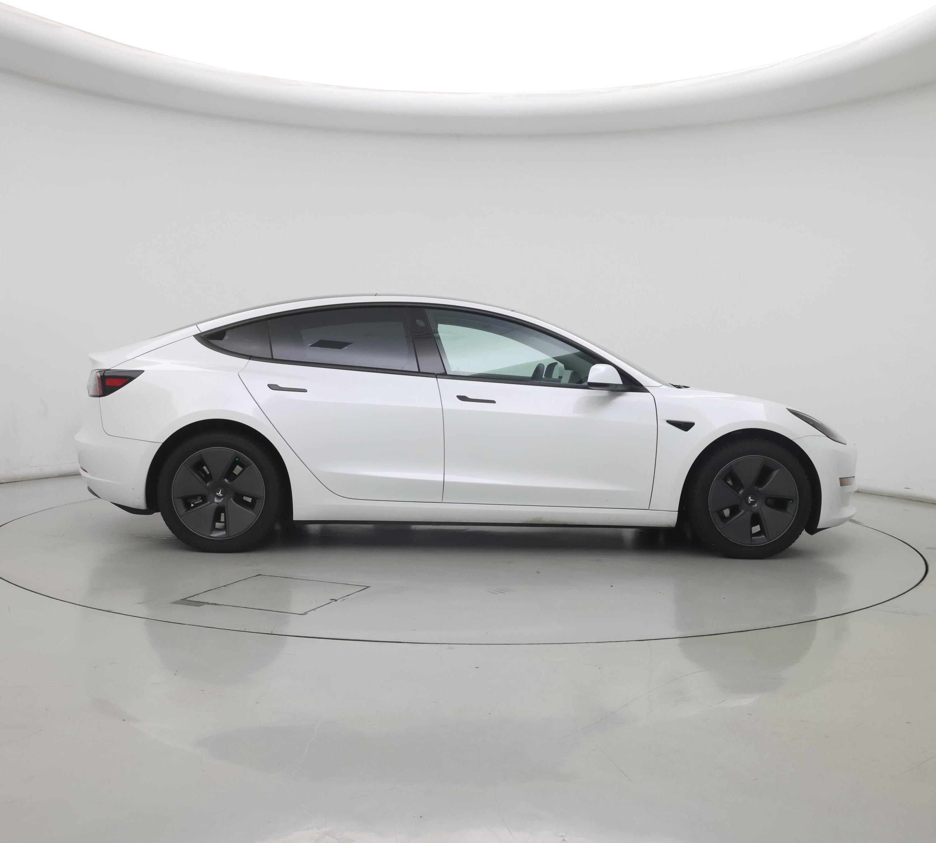 Thumbnail: 2023 Tesla Model 3 - 7
