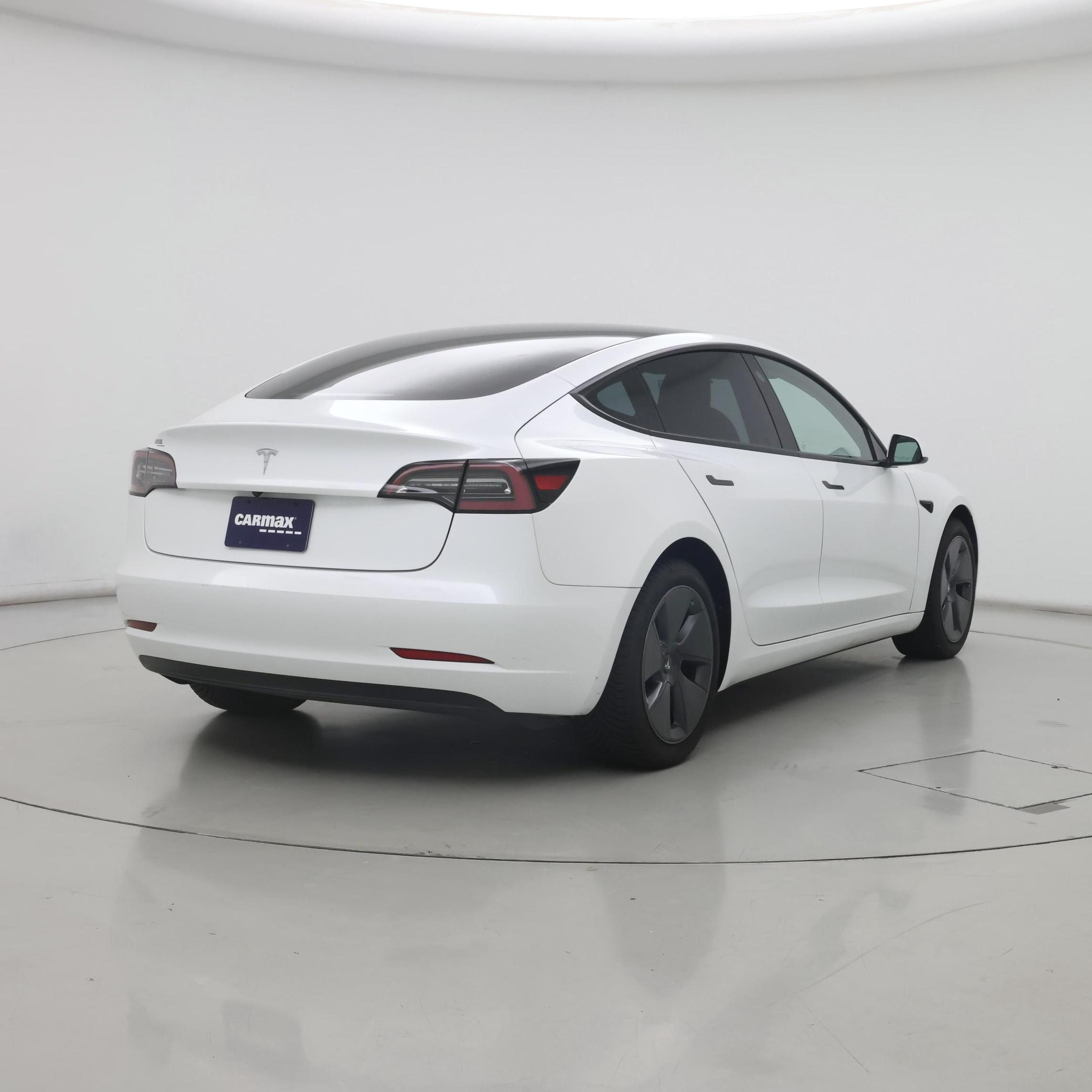 Thumbnail: 2023 Tesla Model 3 - 8
