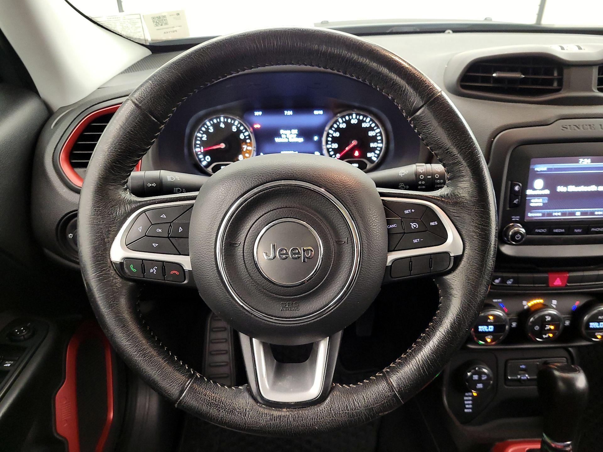 Thumbnail: 2016 Jeep Renegade - 10