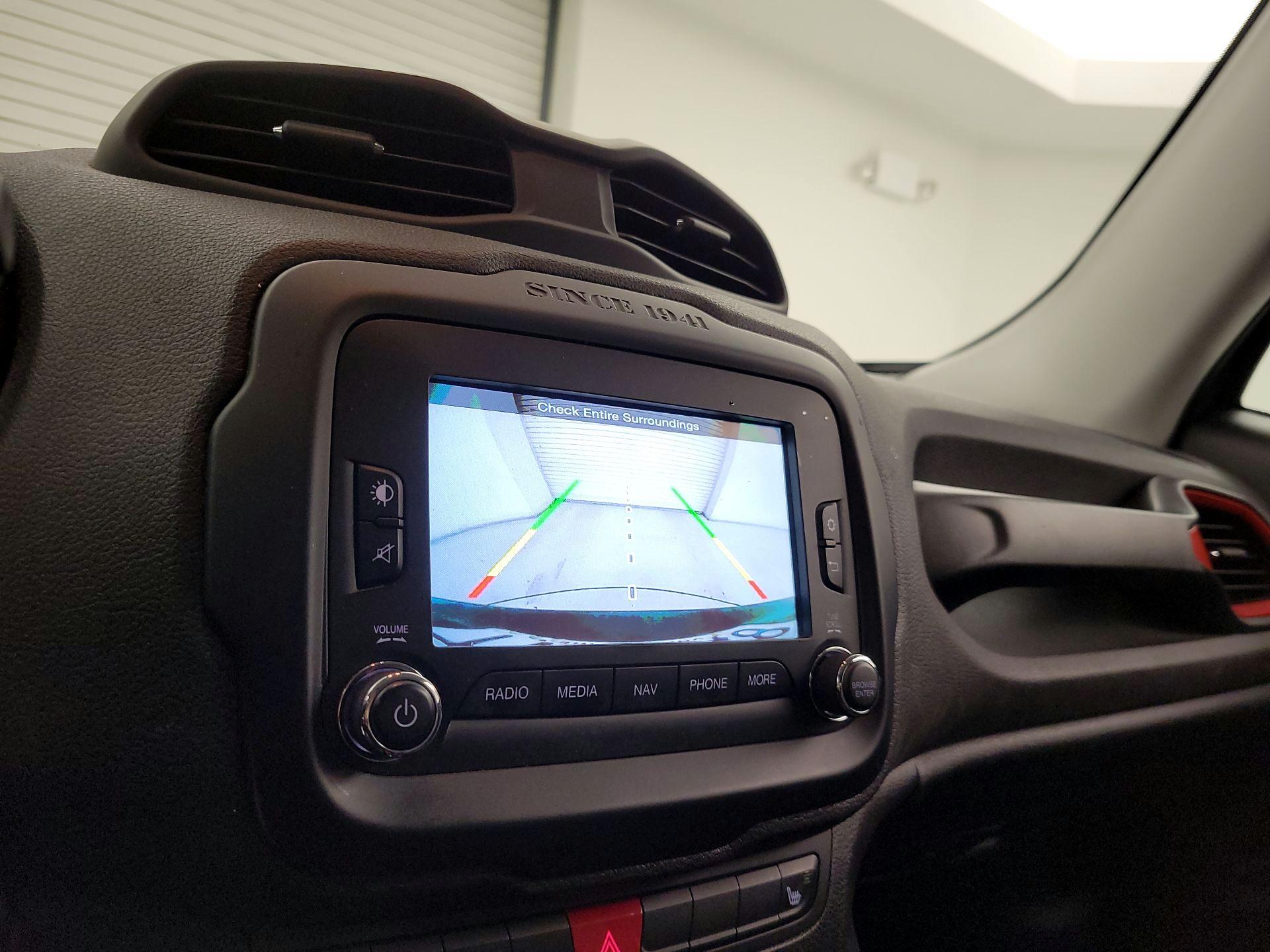 Thumbnail: 2016 Jeep Renegade - 15