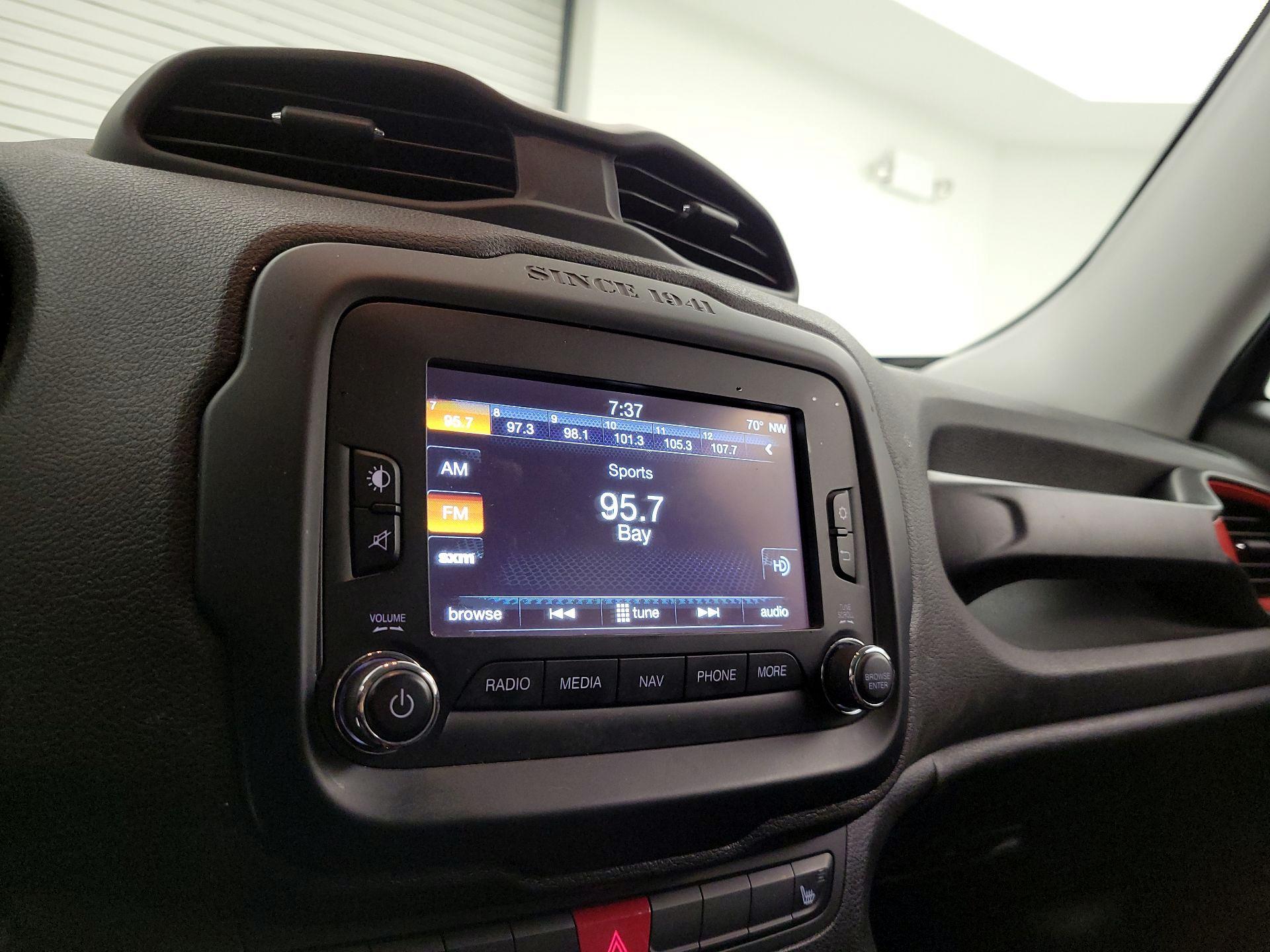 Thumbnail: 2016 Jeep Renegade - 16