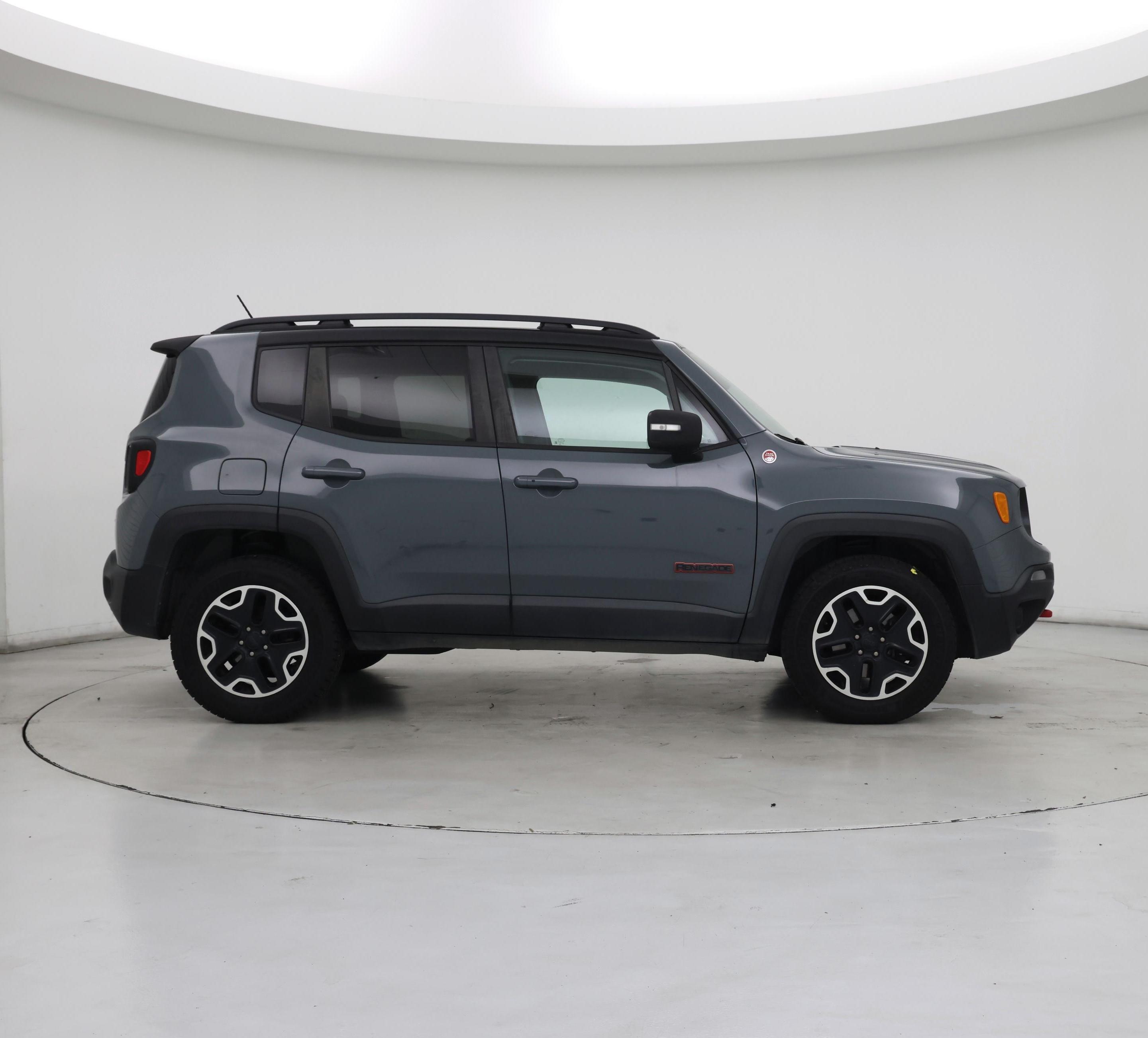 Thumbnail: 2016 Jeep Renegade - 7