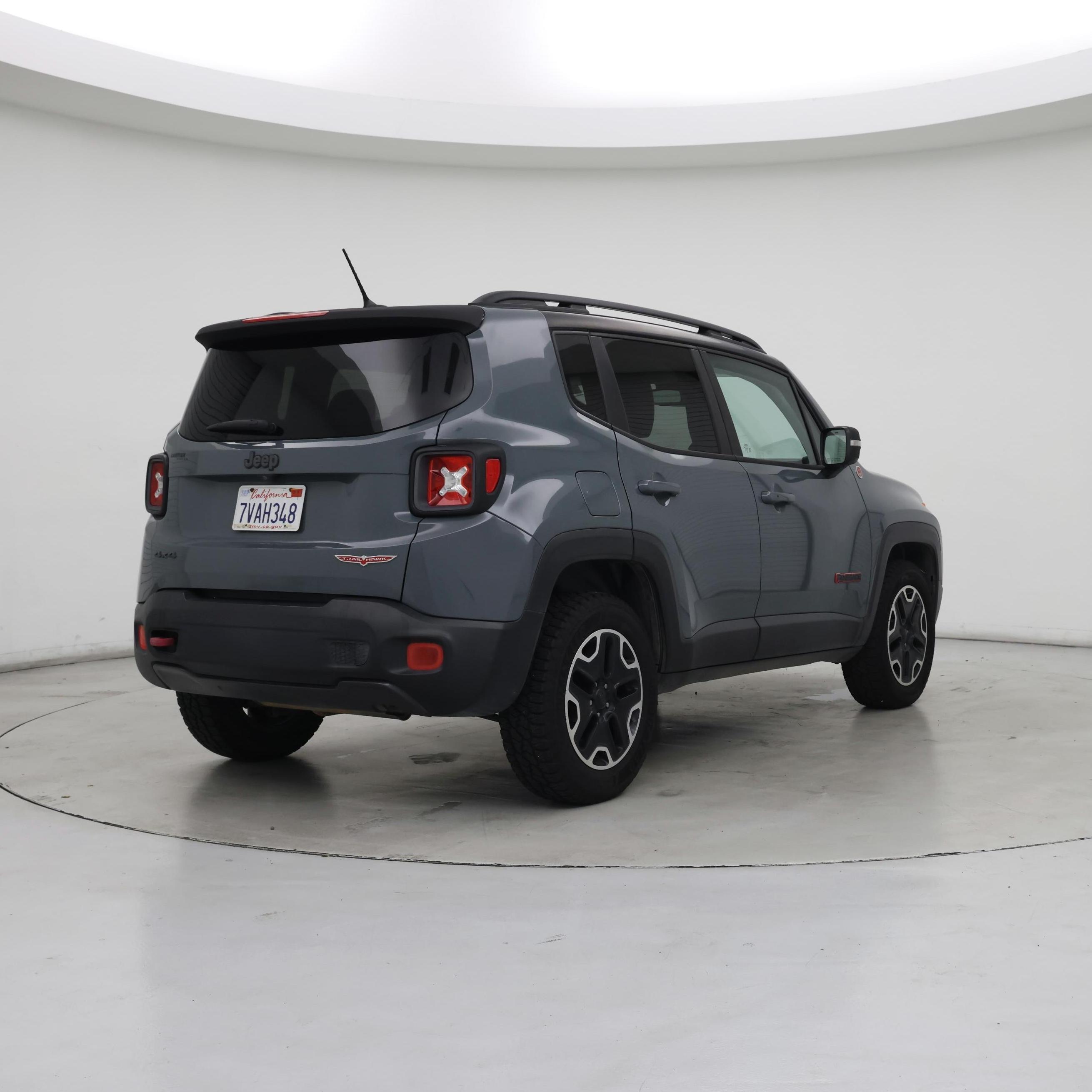 Thumbnail: 2016 Jeep Renegade - 8