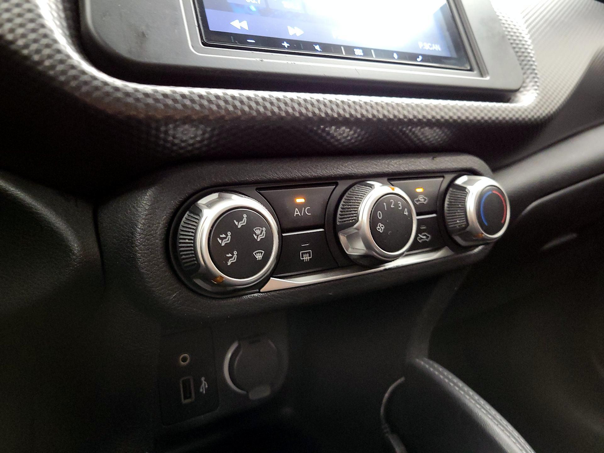Thumbnail: 2019 Nissan Kicks - 16