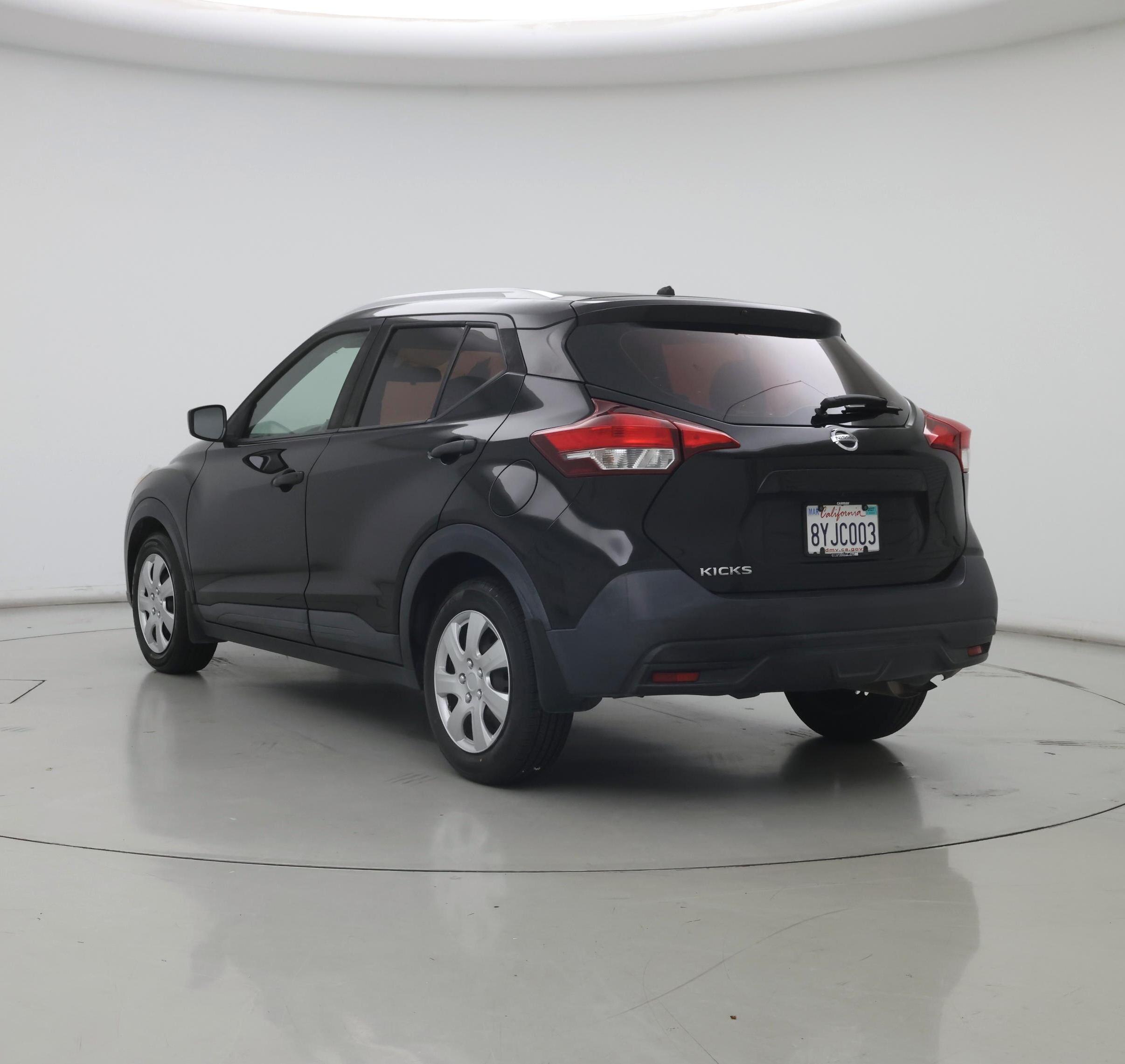 Thumbnail: 2019 Nissan Kicks - 2