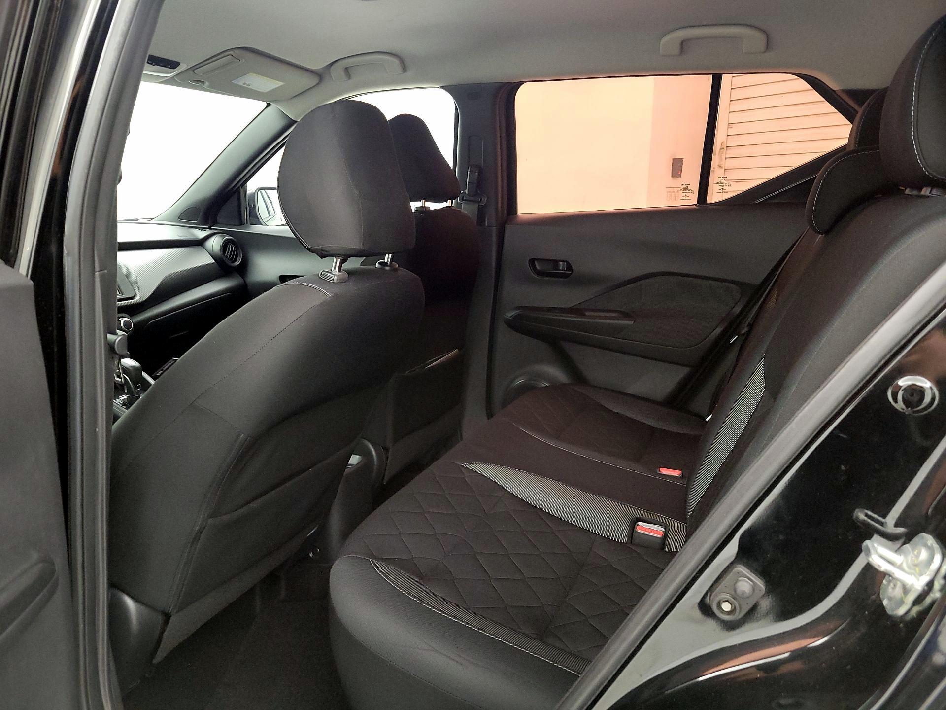 Thumbnail: 2019 Nissan Kicks - 19