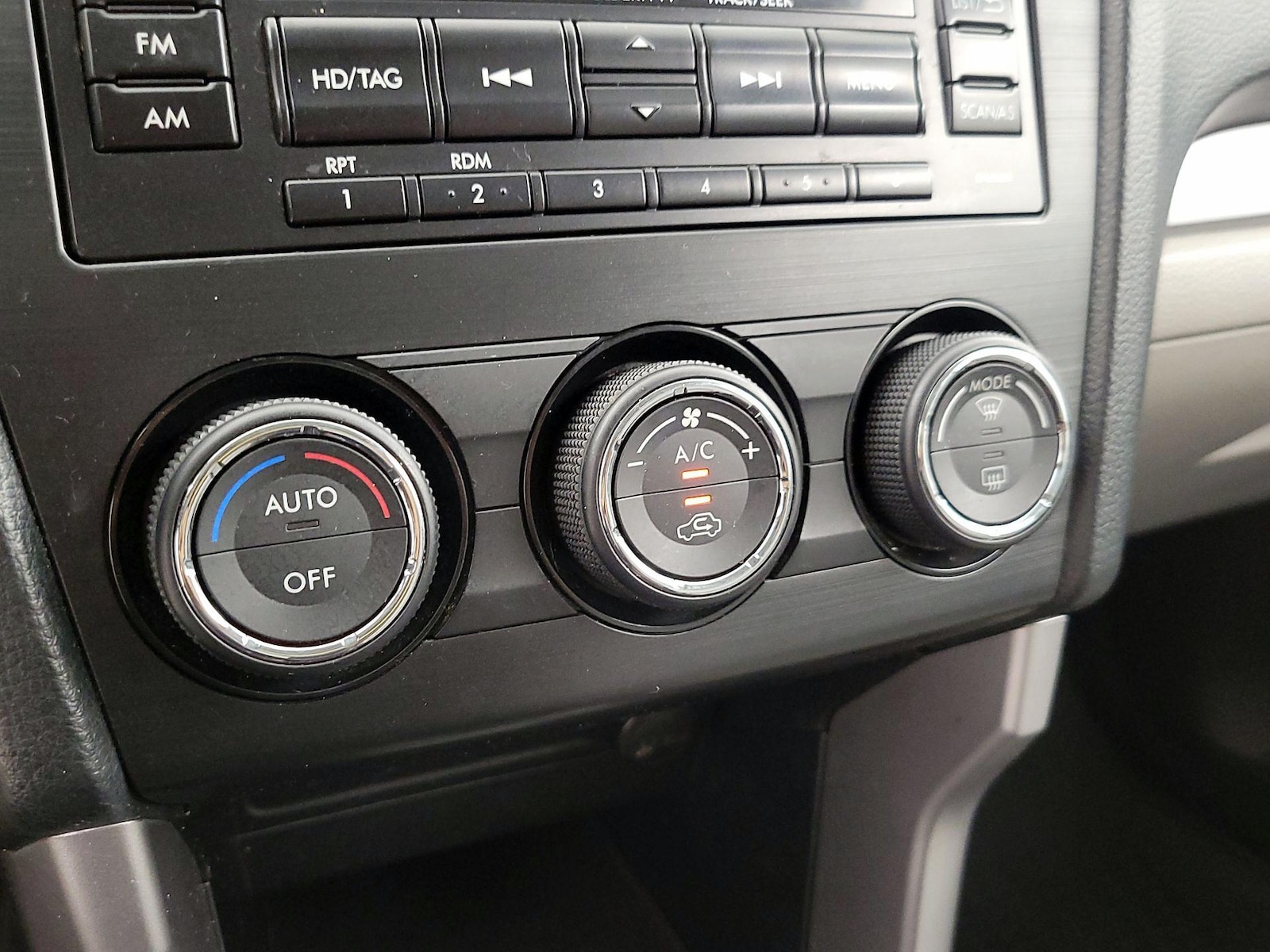 2014 Subaru Forester i Limited - Photo 17