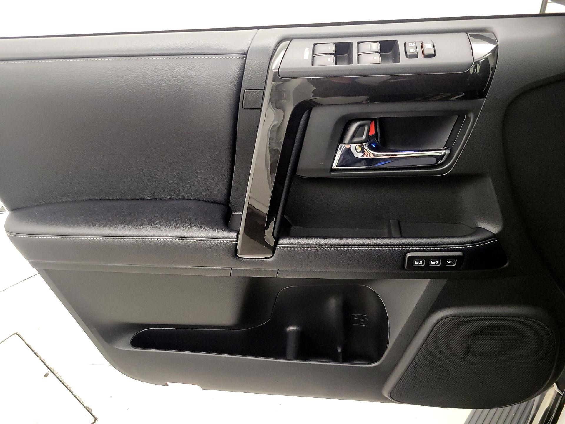 Thumbnail: 2019 Toyota 4Runner - 12