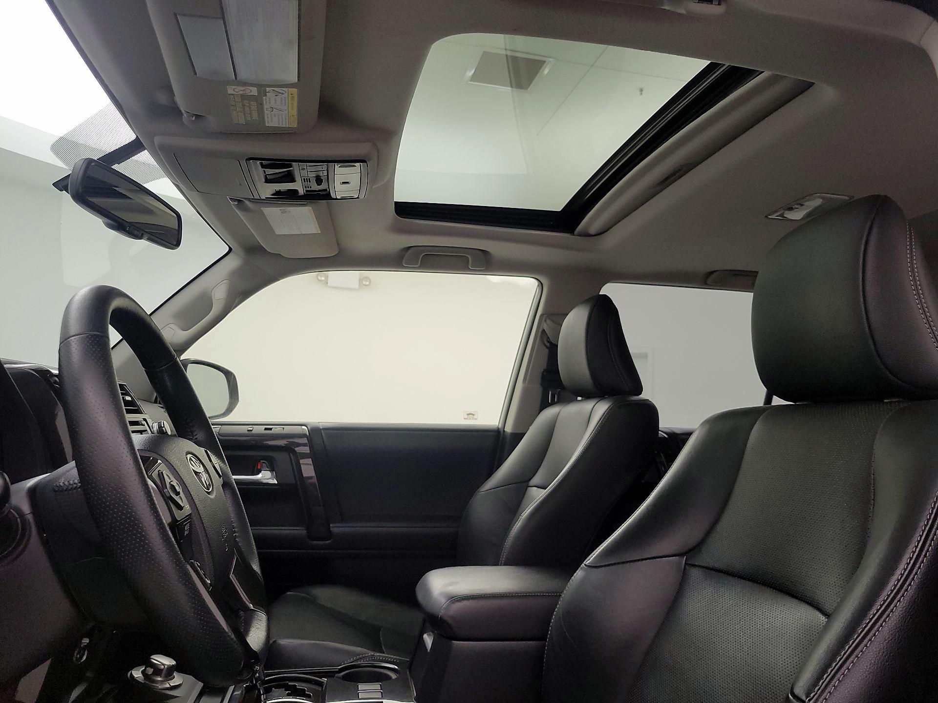 Thumbnail: 2019 Toyota 4Runner - 19