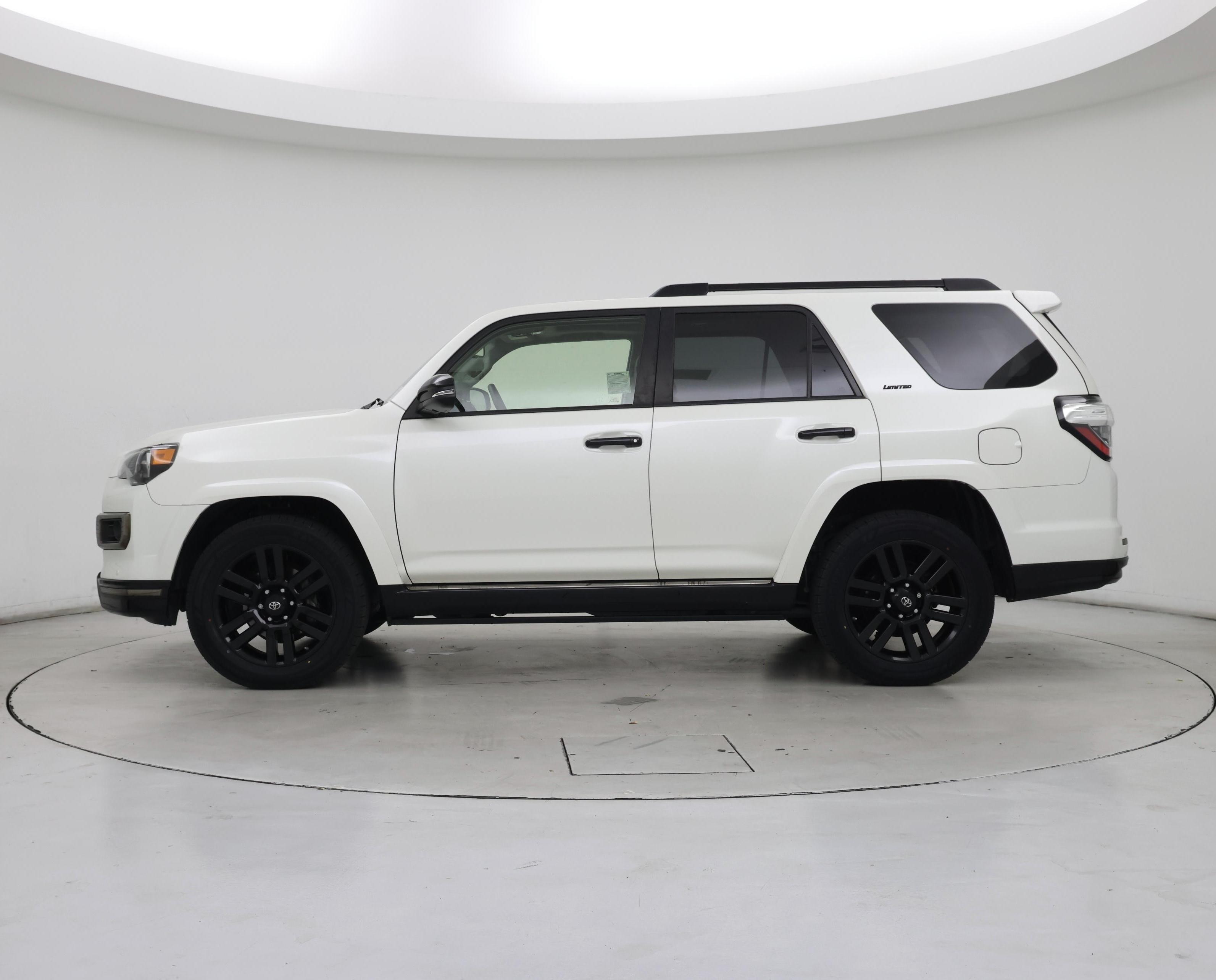 Thumbnail: 2019 Toyota 4Runner - 3