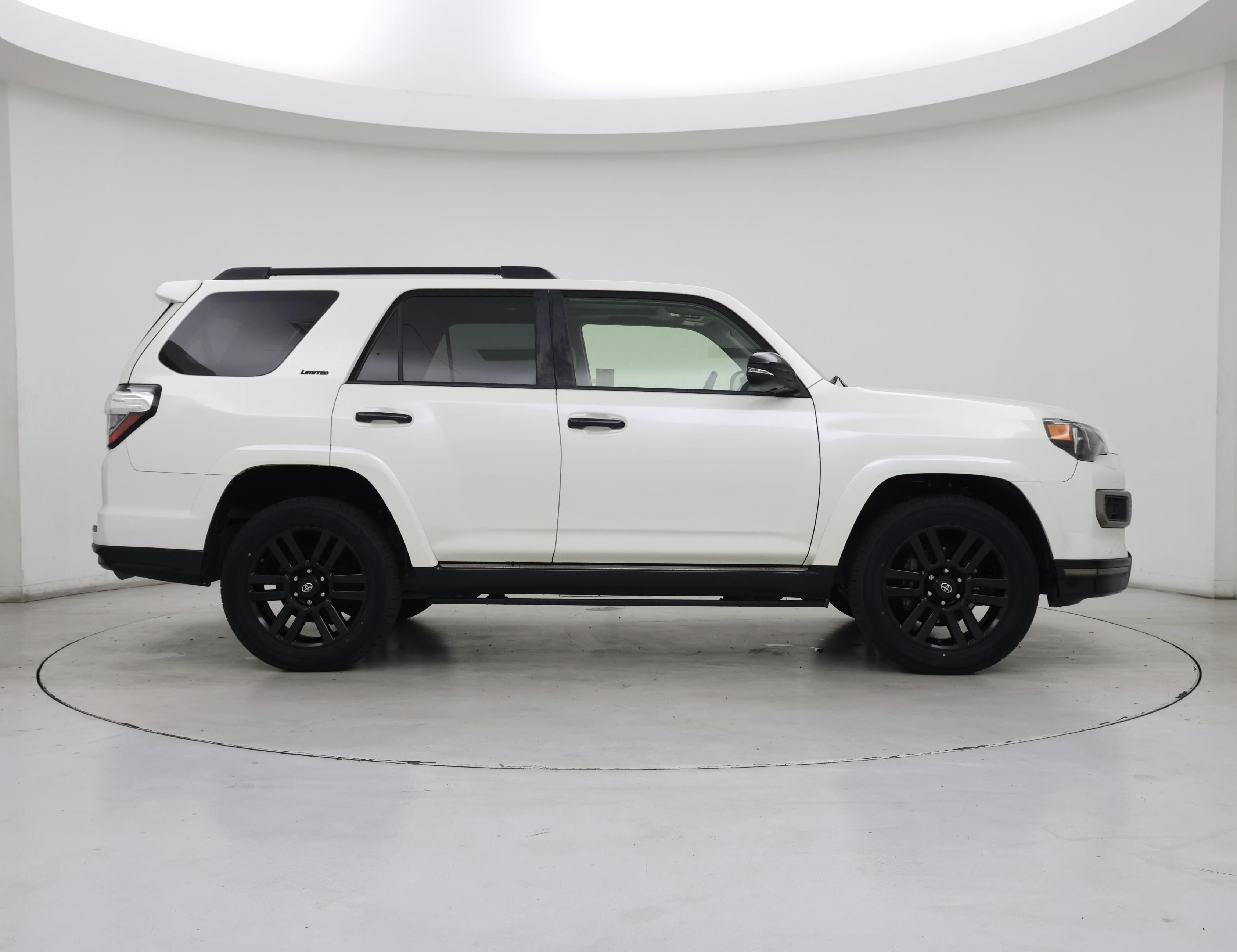Thumbnail: 2019 Toyota 4Runner - 7