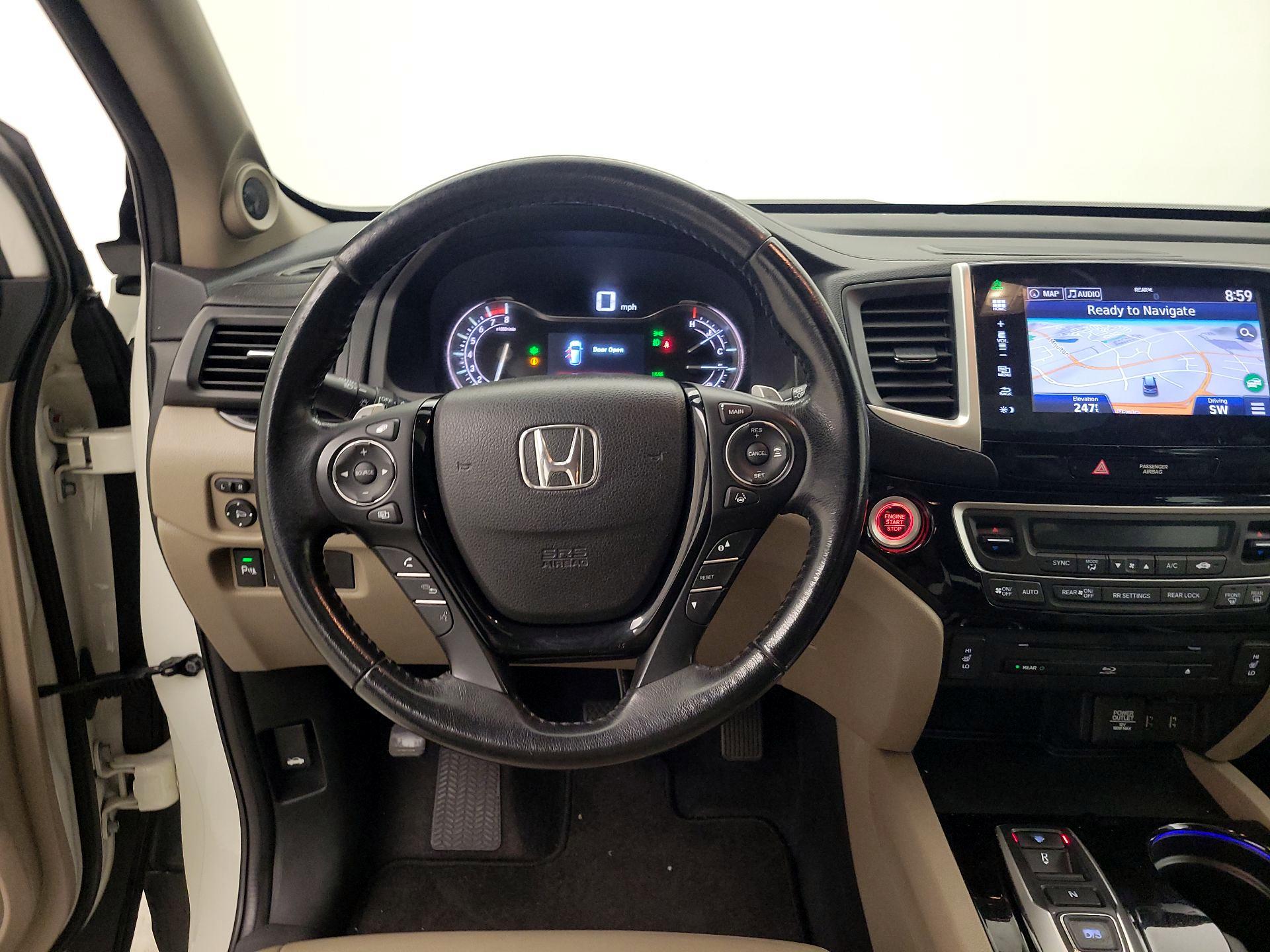 Thumbnail: 2016 Honda Pilot - 10