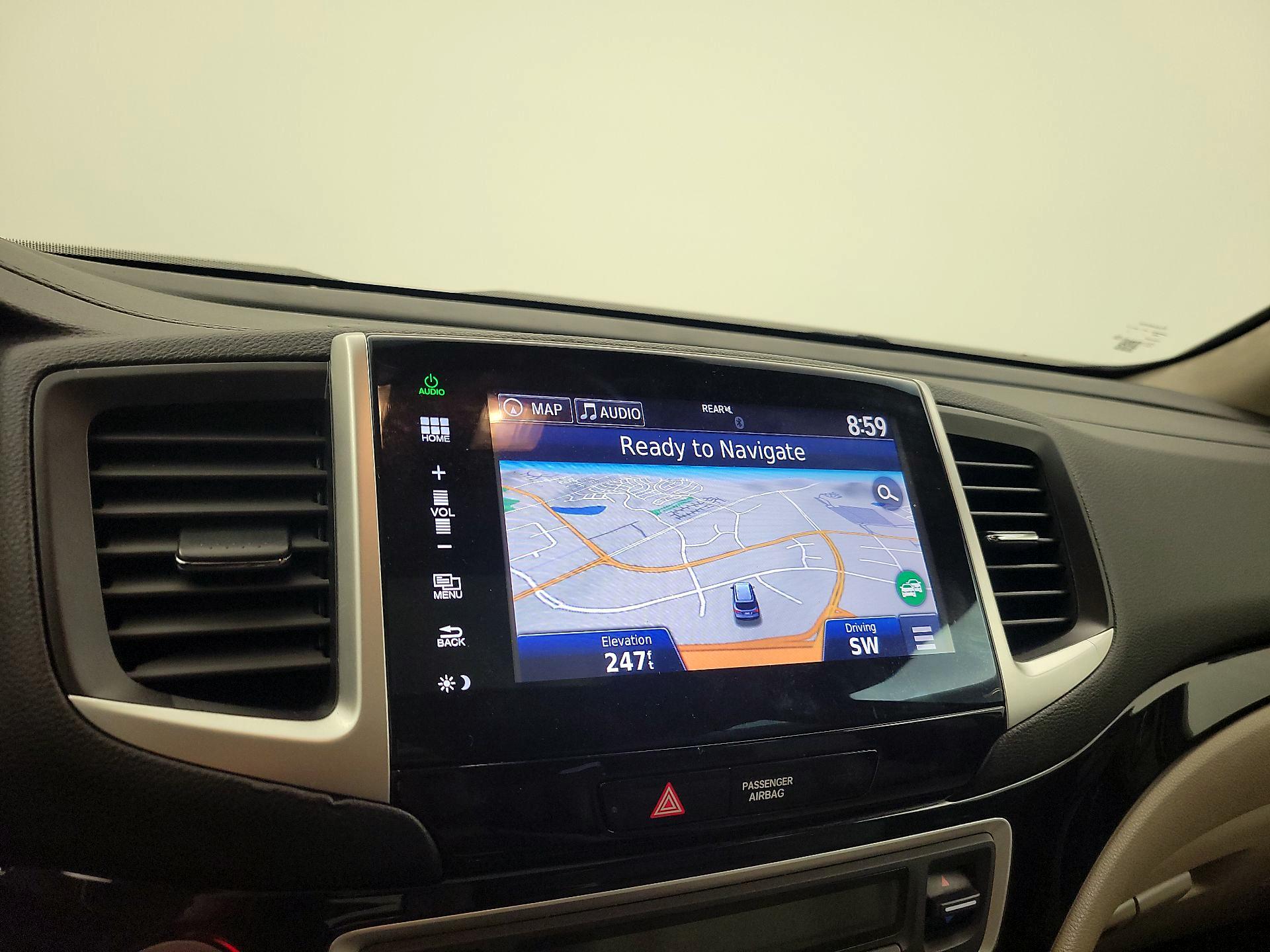 Thumbnail: 2016 Honda Pilot - 14