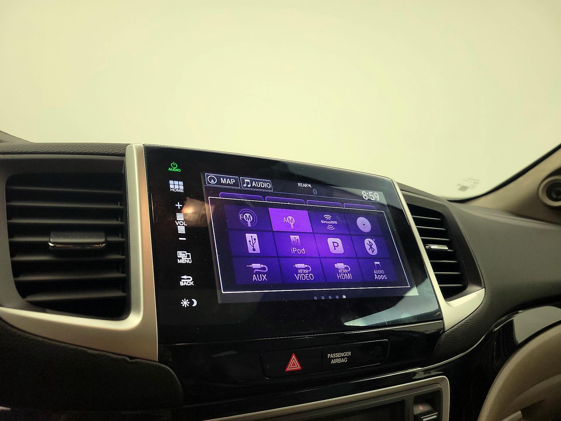 Thumbnail: 2016 Honda Pilot - 16