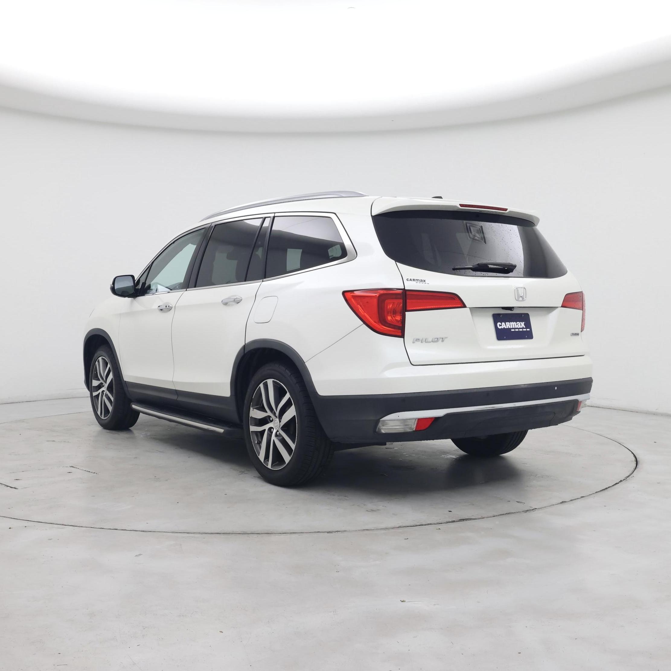Thumbnail: 2016 Honda Pilot - 2
