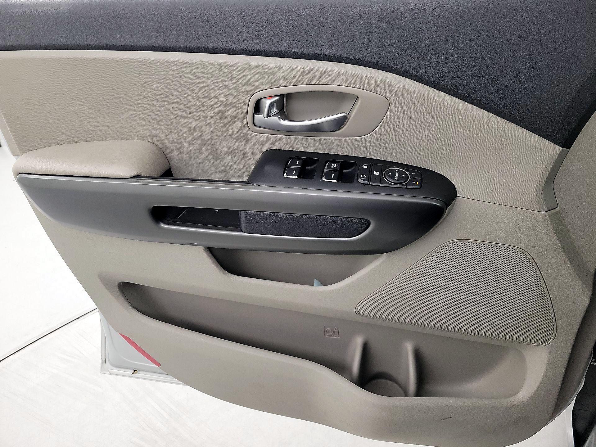 Thumbnail: 2020 Kia Sedona - 12