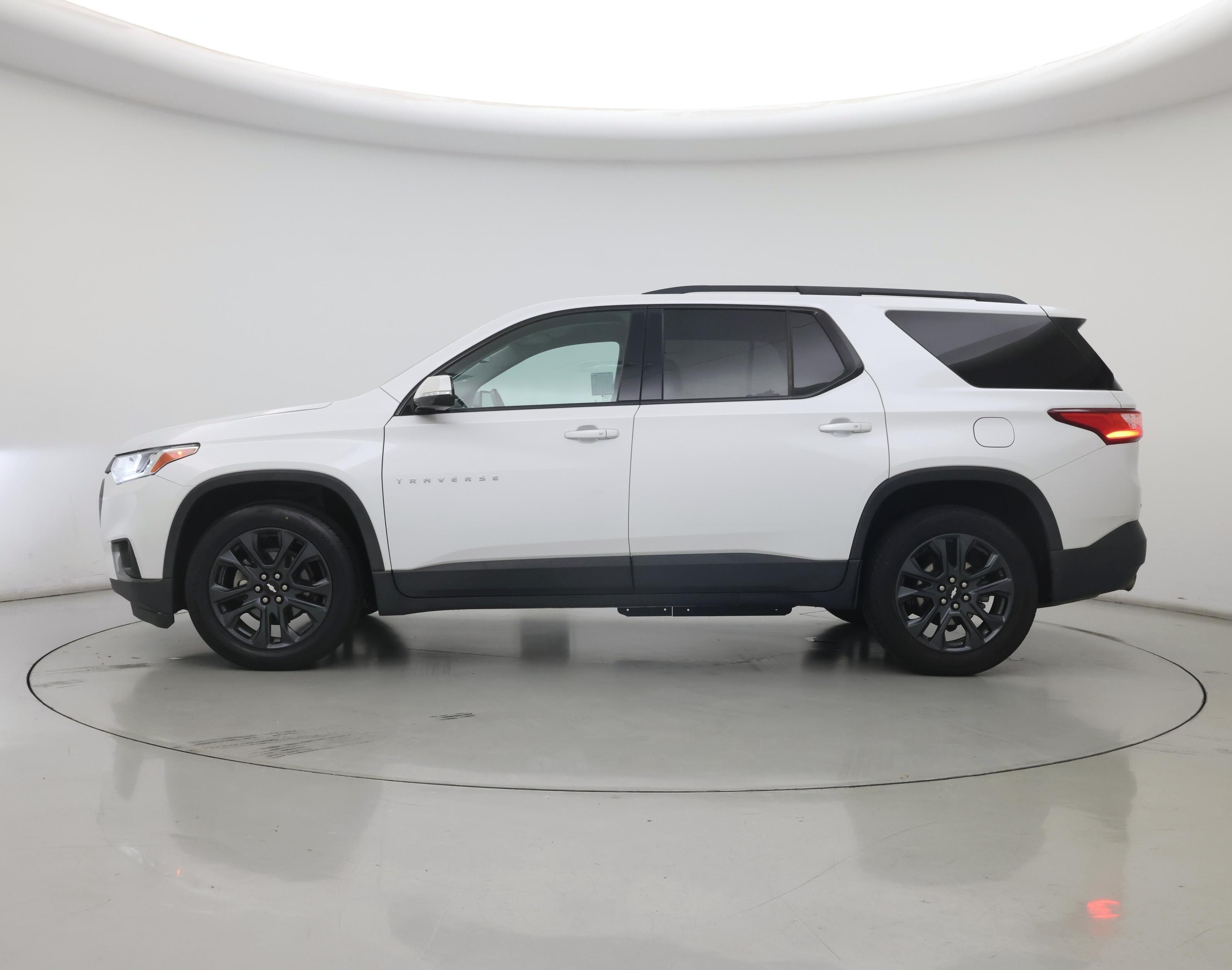 Thumbnail: 2019 Chevrolet Traverse - 3