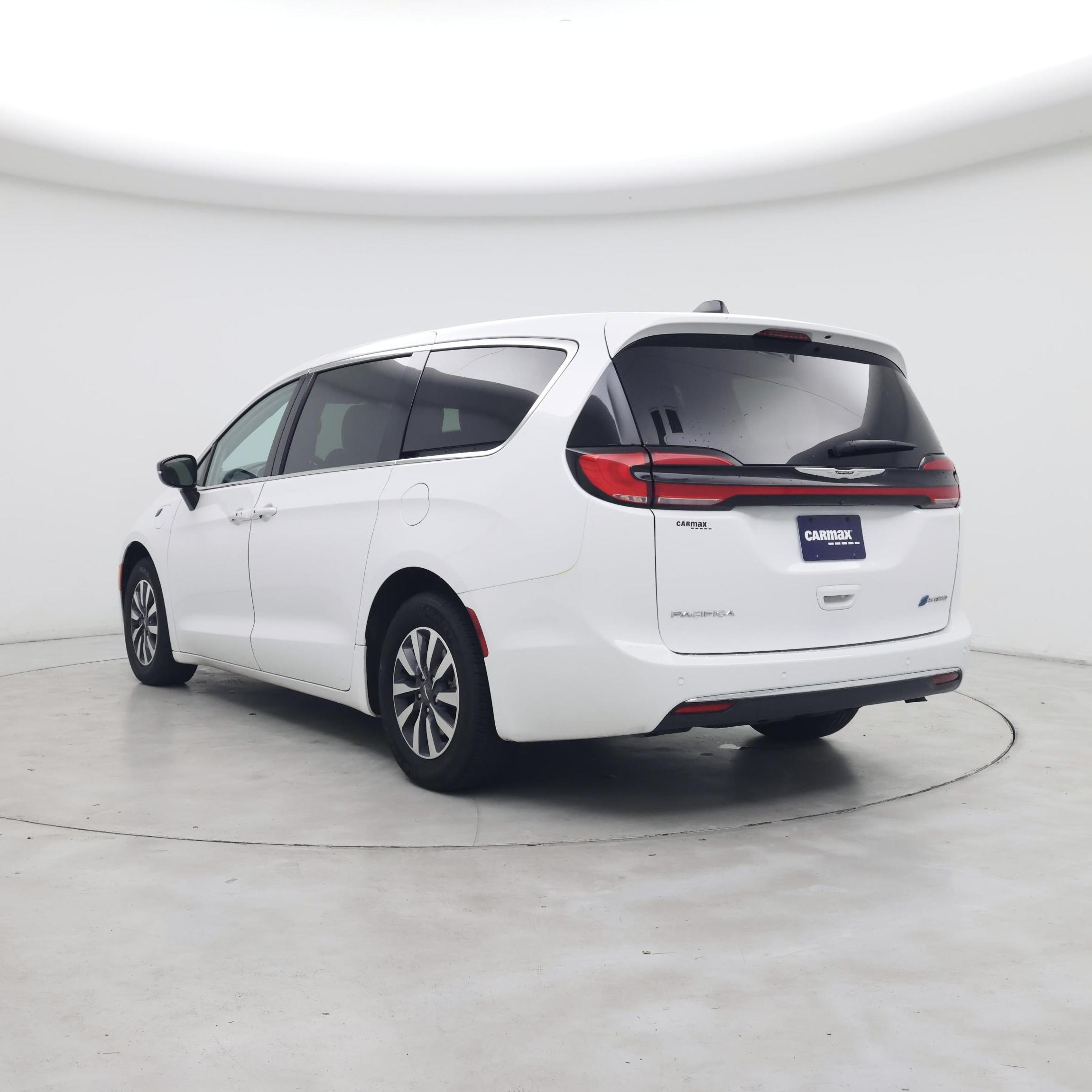 Thumbnail: 2024 Chrysler Pacifica - 2