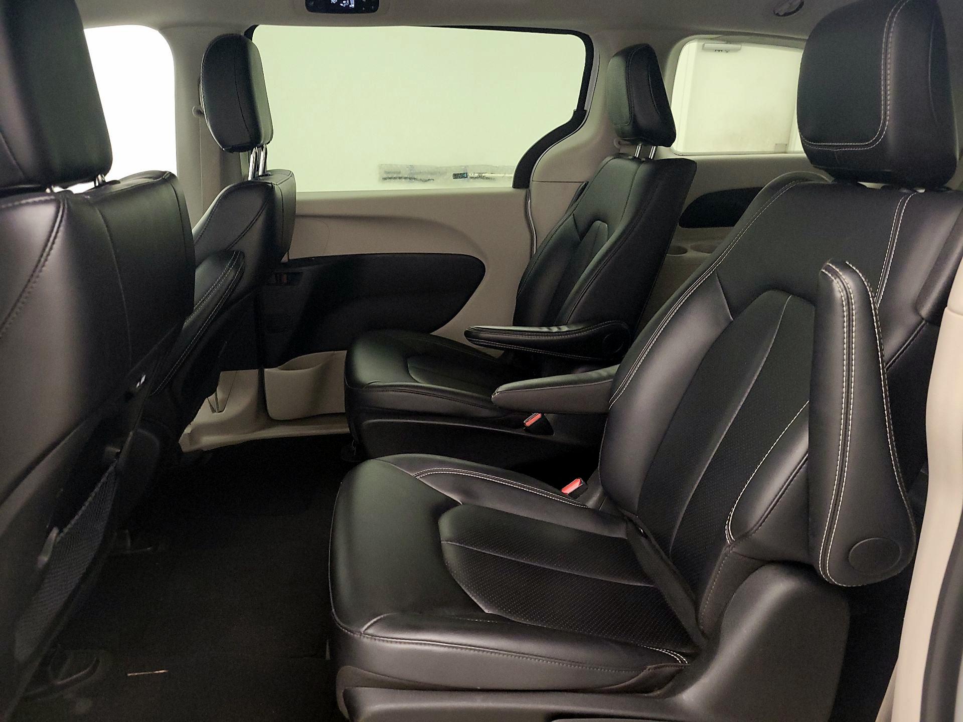 Thumbnail: 2024 Chrysler Pacifica - 19