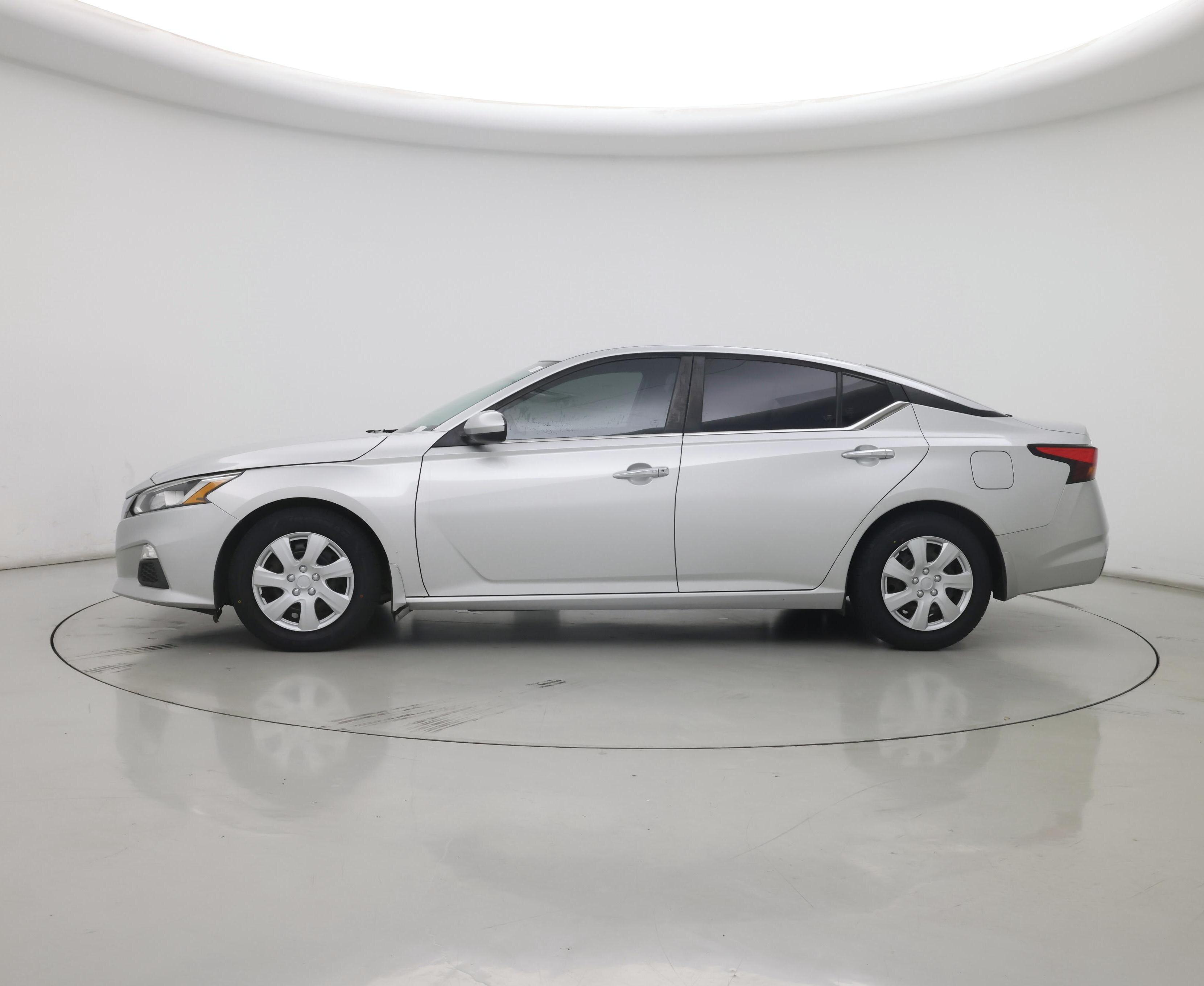 Thumbnail: 2020 Nissan Altima - 3