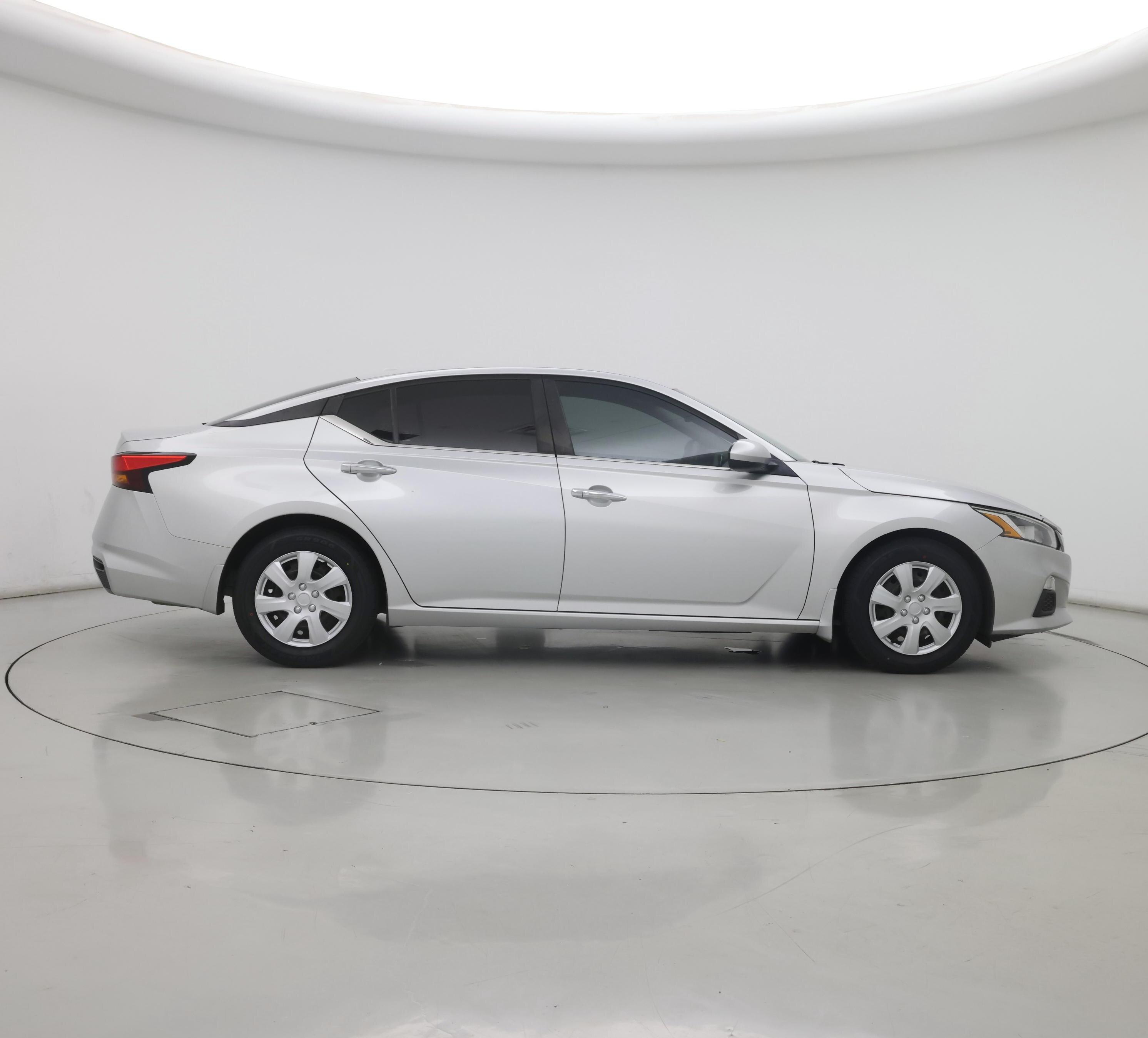 Thumbnail: 2020 Nissan Altima - 7