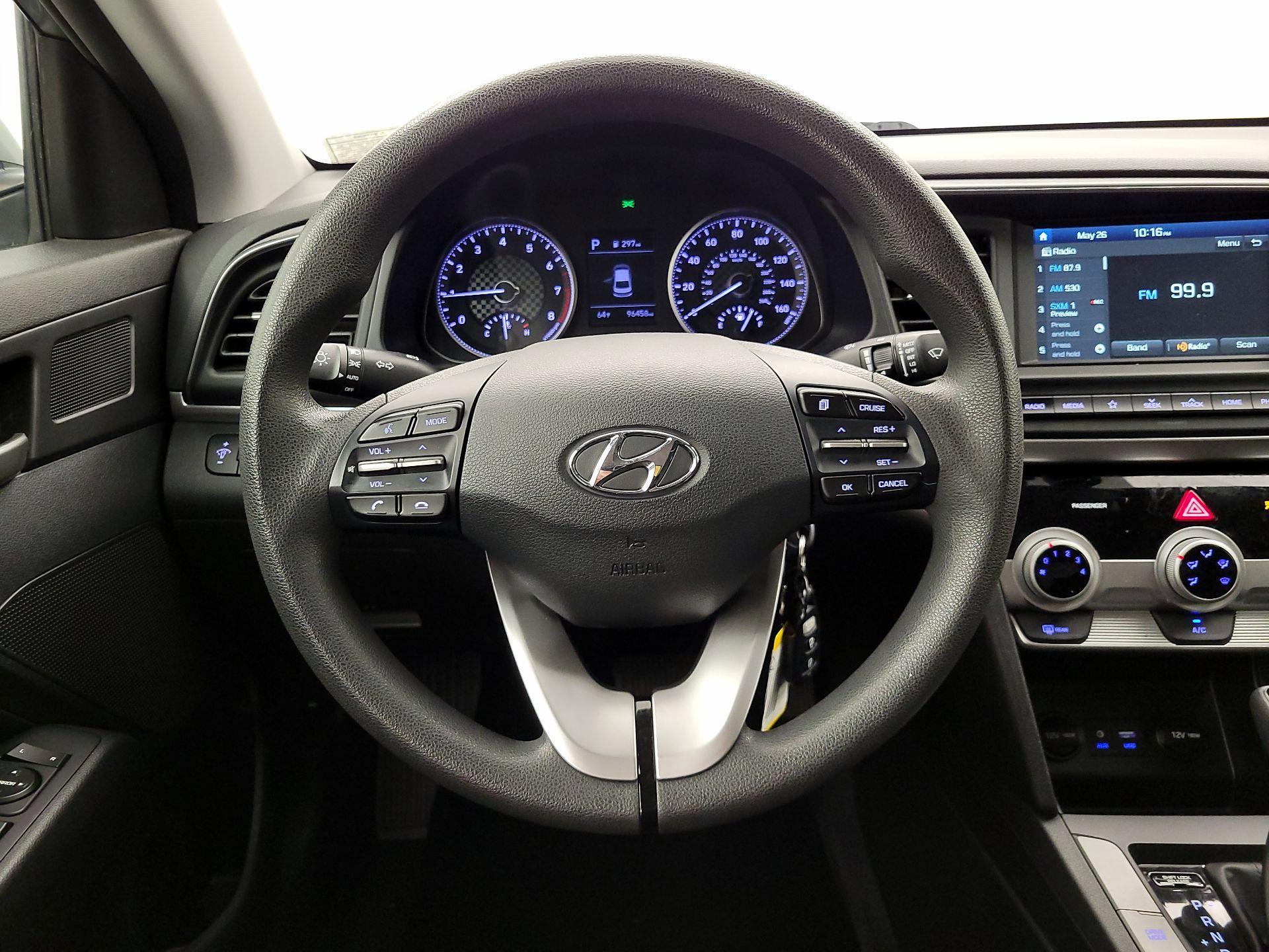 Thumbnail: 2019 Hyundai Elantra - 10