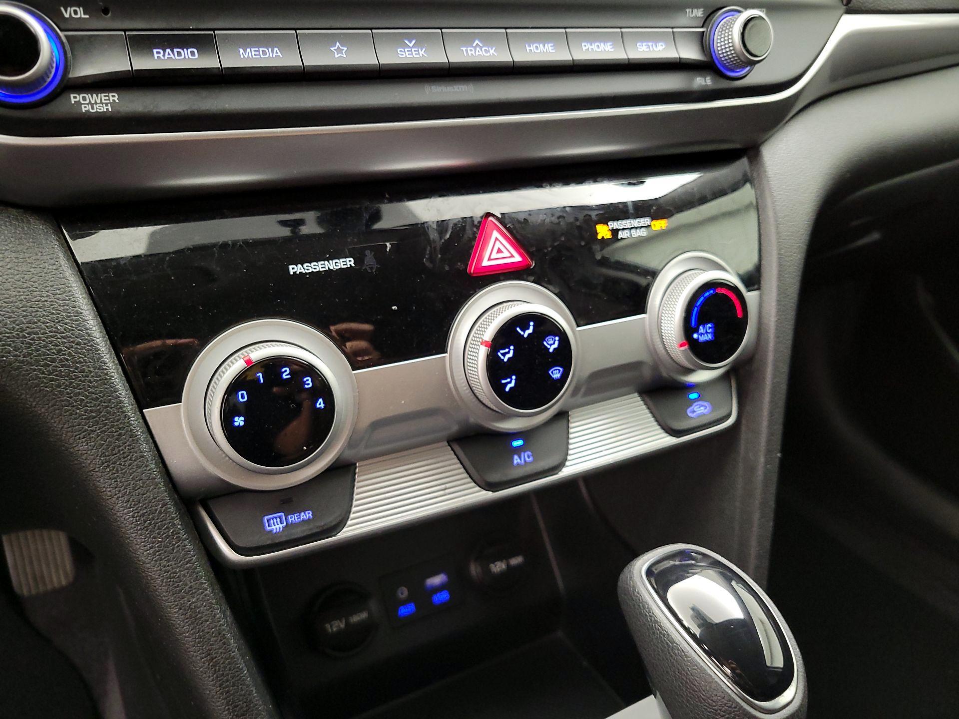 Thumbnail: 2019 Hyundai Elantra - 16