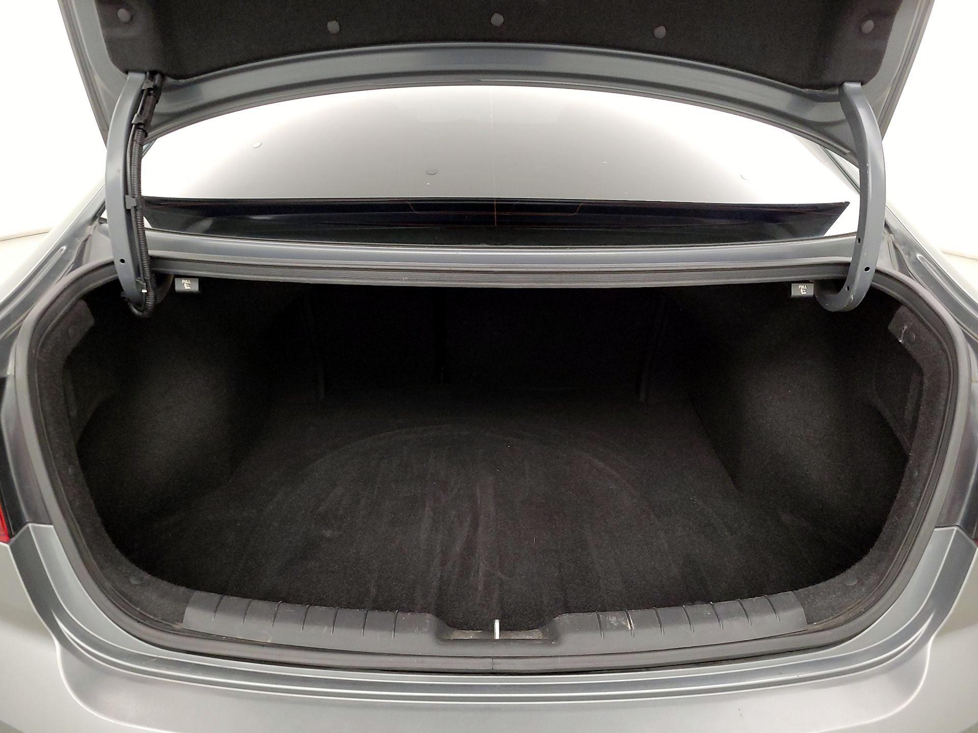 Thumbnail: 2019 Hyundai Elantra - 20