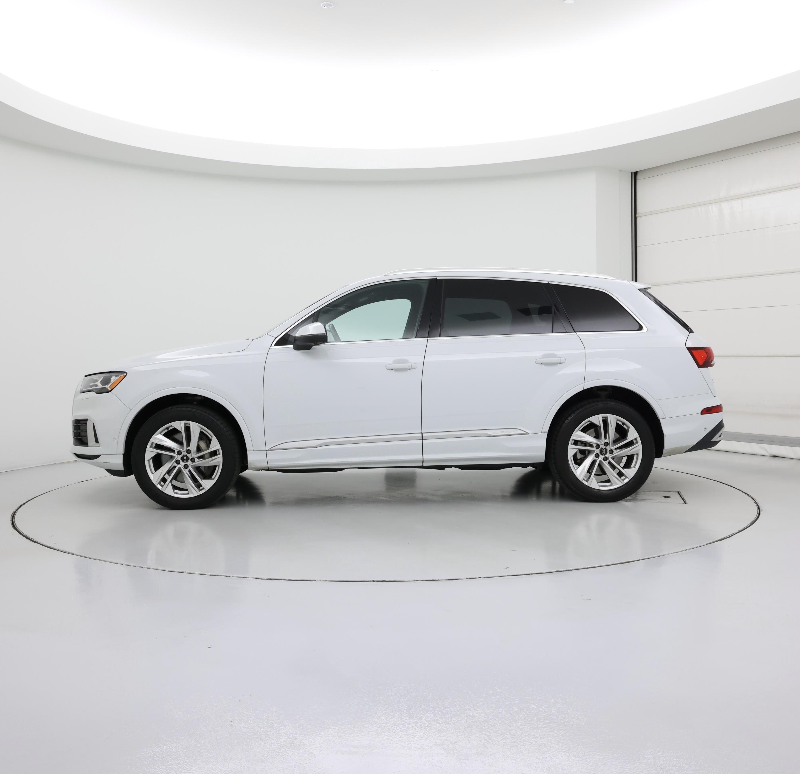 Thumbnail: 2021 Audi Q7 - 3