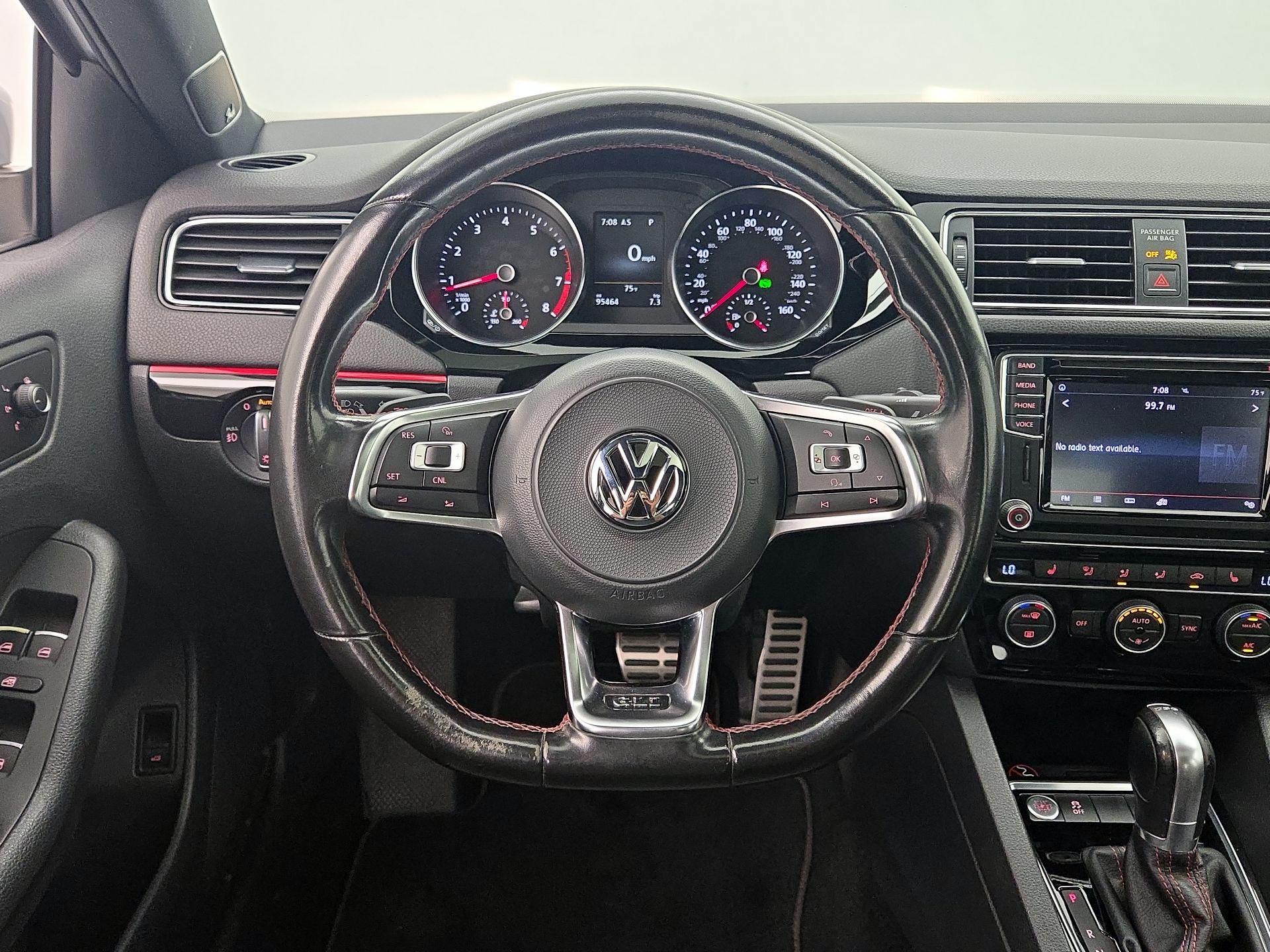 Thumbnail: 2017 Volkswagen Jetta - 10