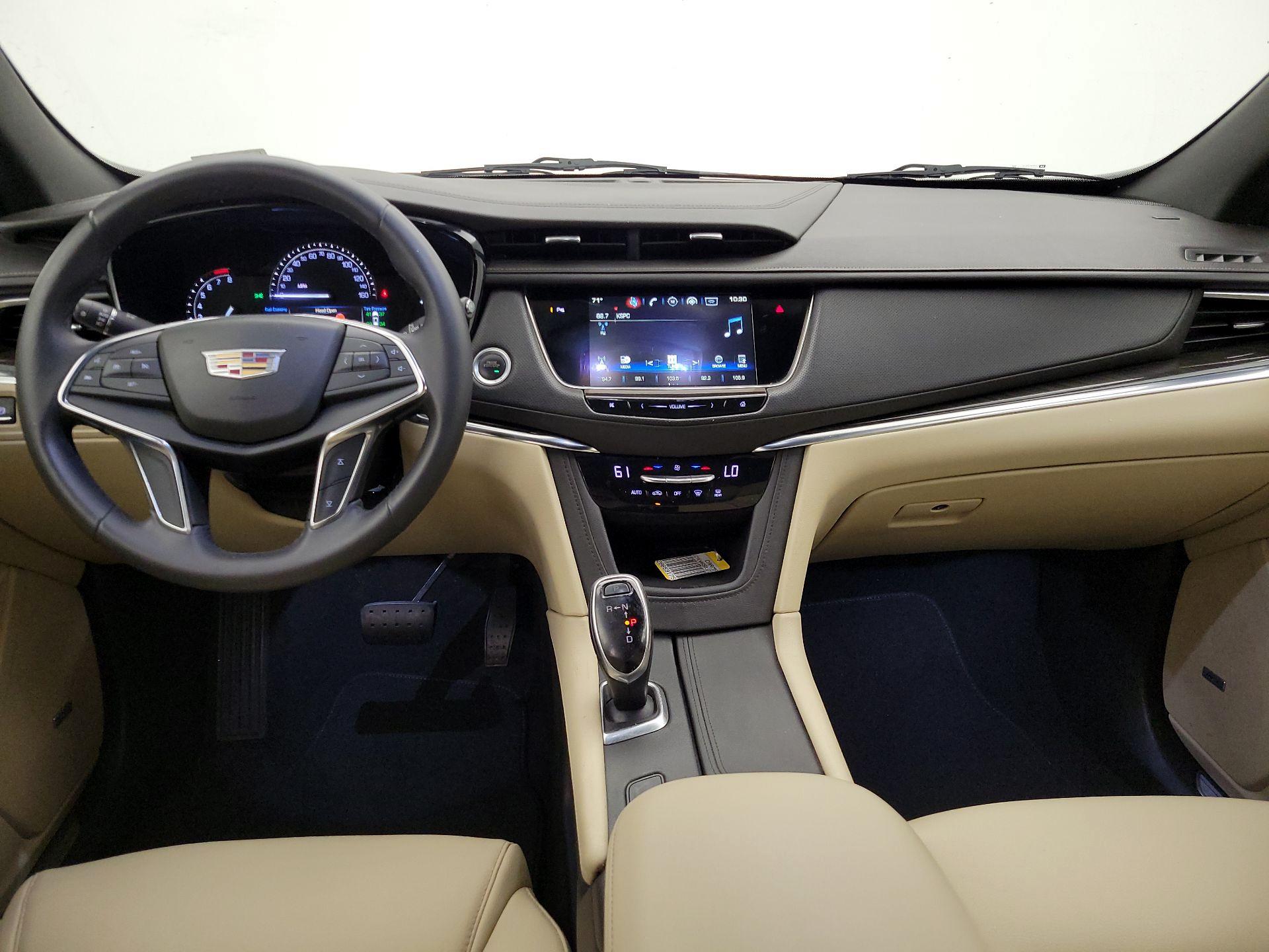 Thumbnail: 2018 Cadillac XT5 - 9