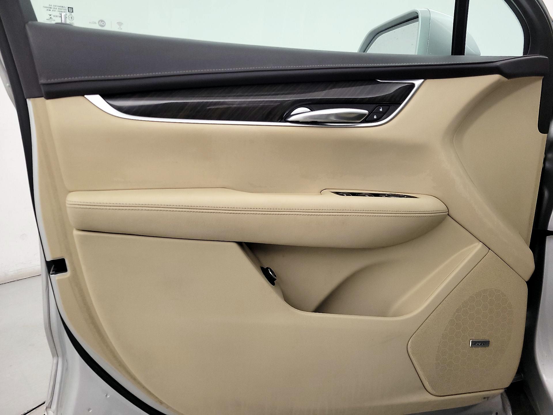 Thumbnail: 2018 Cadillac XT5 - 12