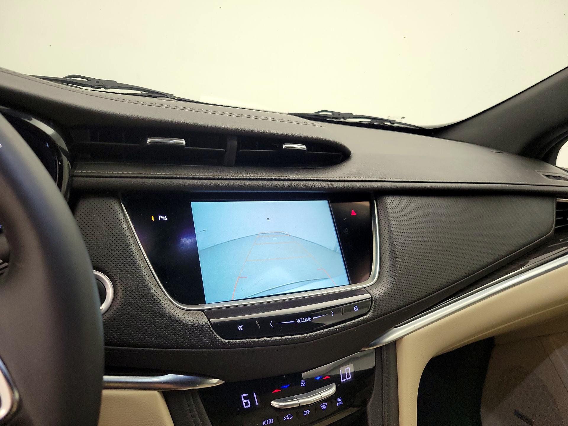 Thumbnail: 2018 Cadillac XT5 - 14