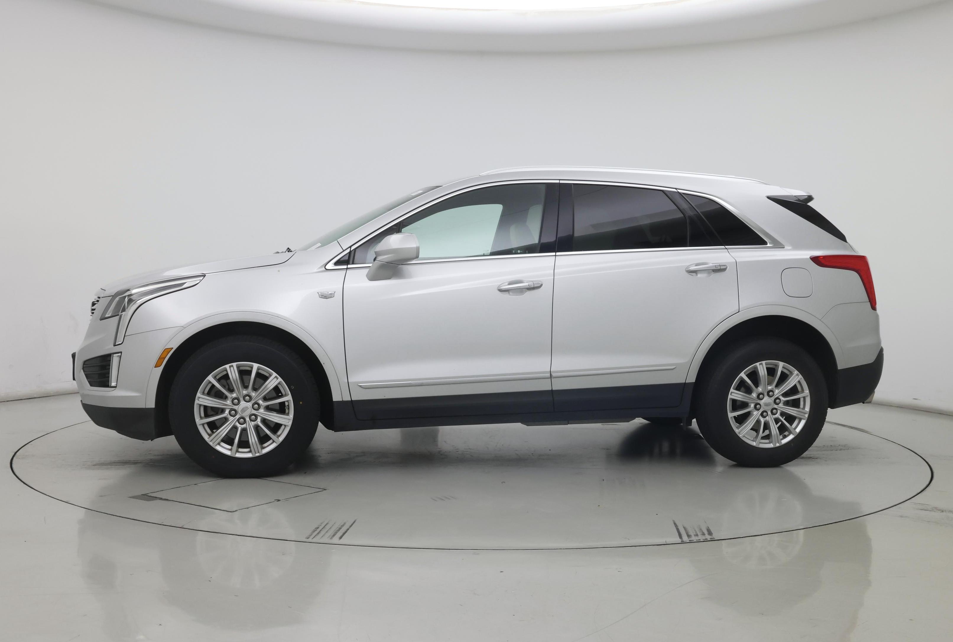 Thumbnail: 2018 Cadillac XT5 - 3