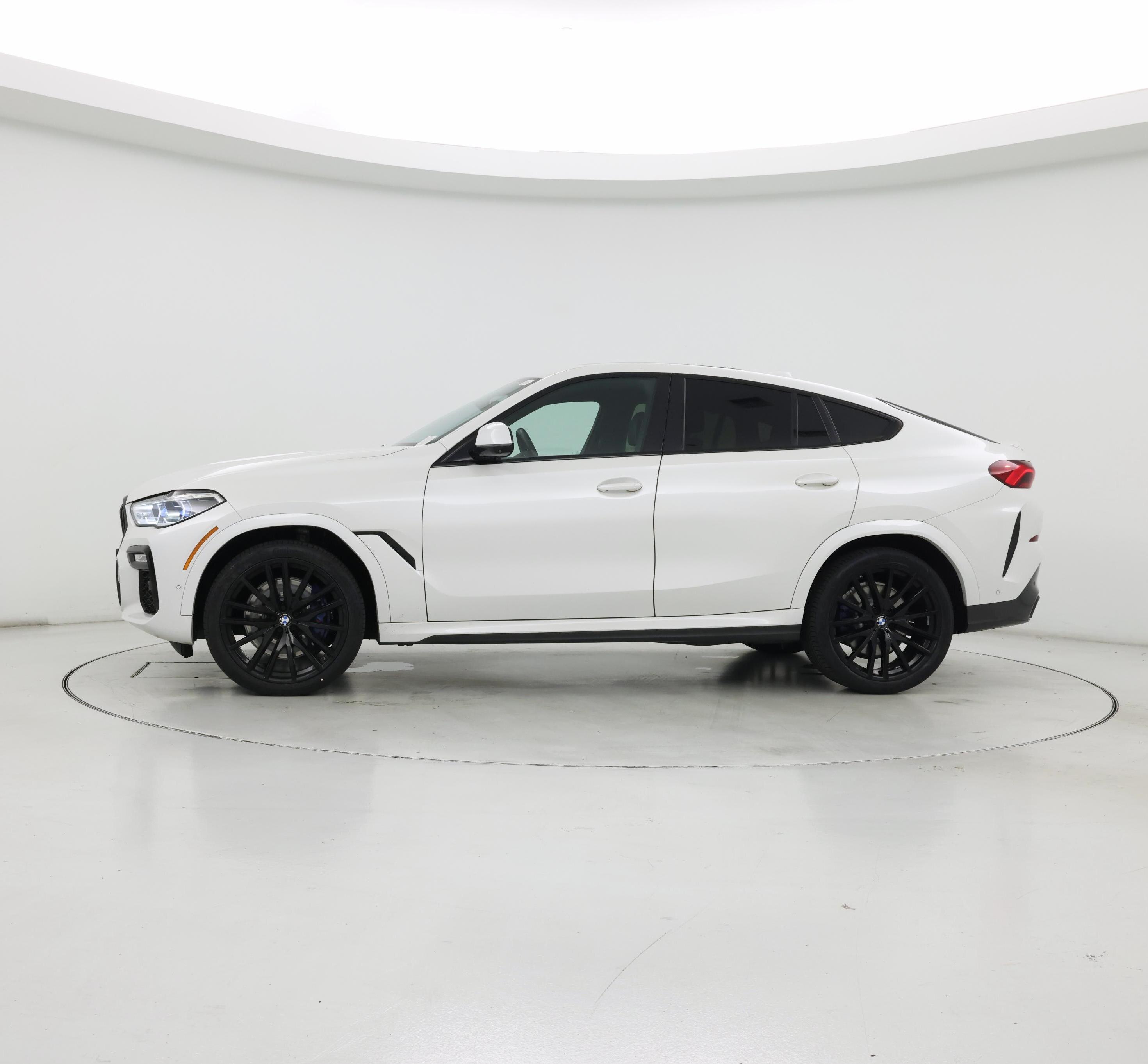 Thumbnail: 2021 BMW X6 - 3