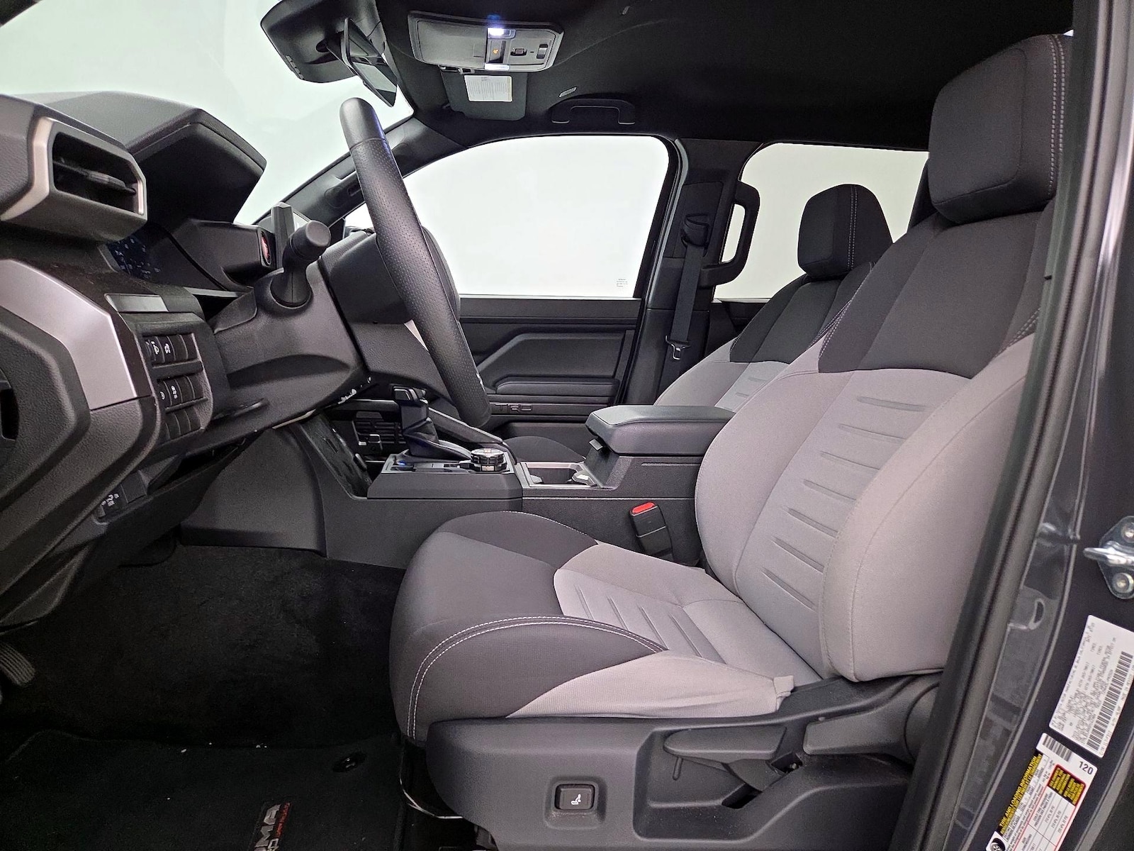 2025 Toyota Tacoma TRD Off Road - Photo 12