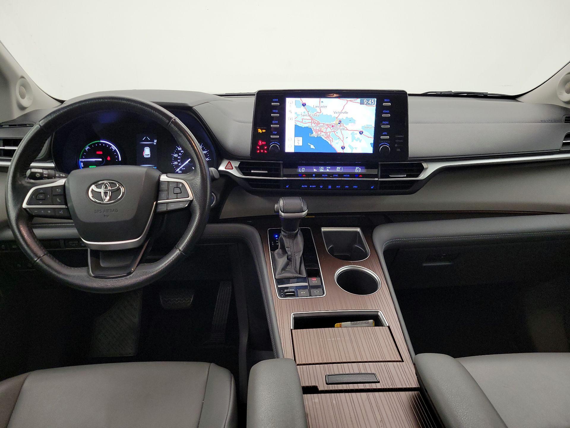 Thumbnail: 2021 Toyota Sienna - 9
