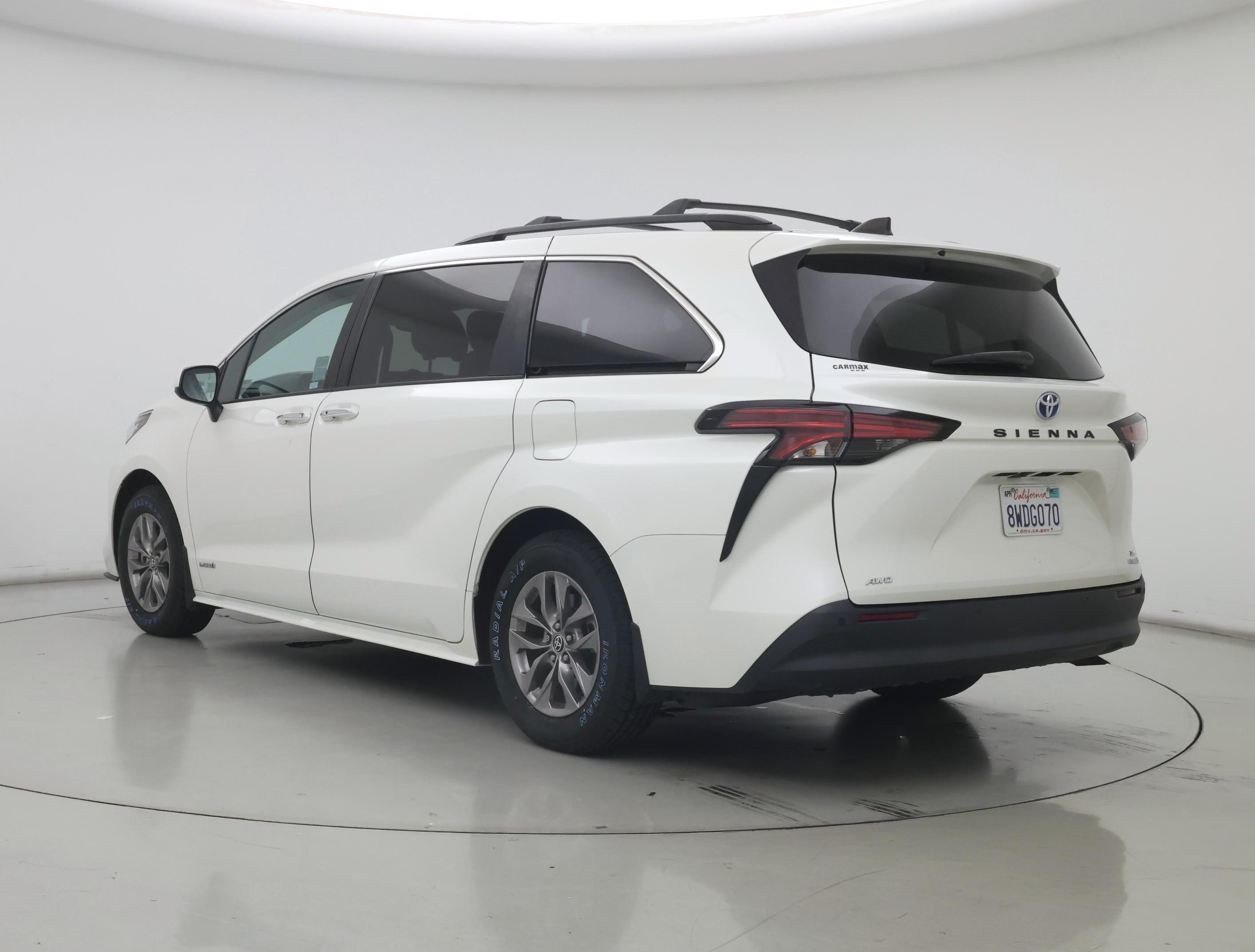 Thumbnail: 2021 Toyota Sienna - 2