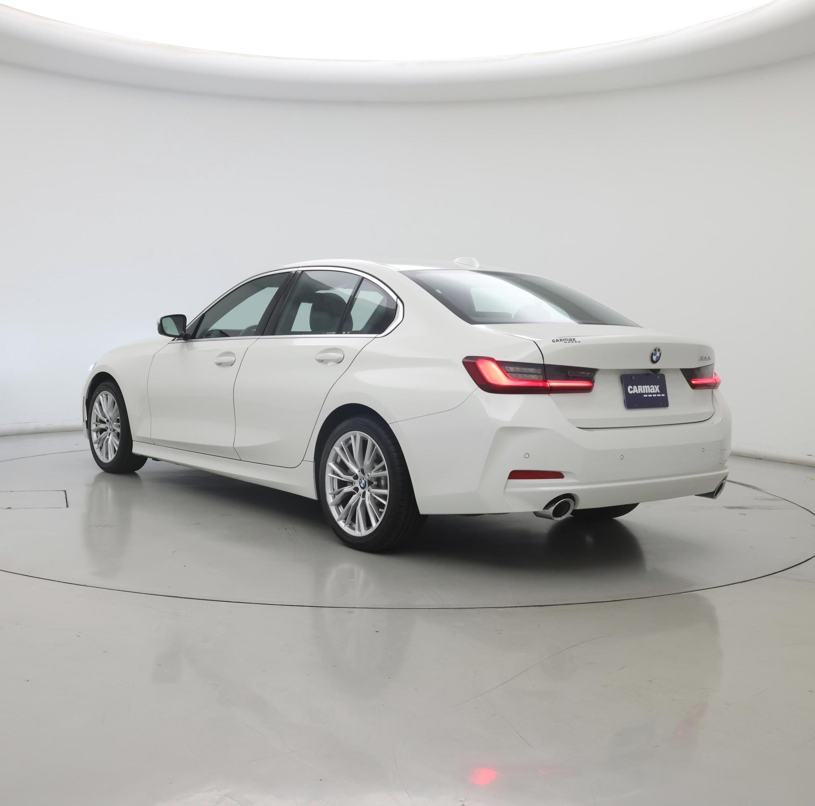 Thumbnail: 2024 BMW 3 Series - 2