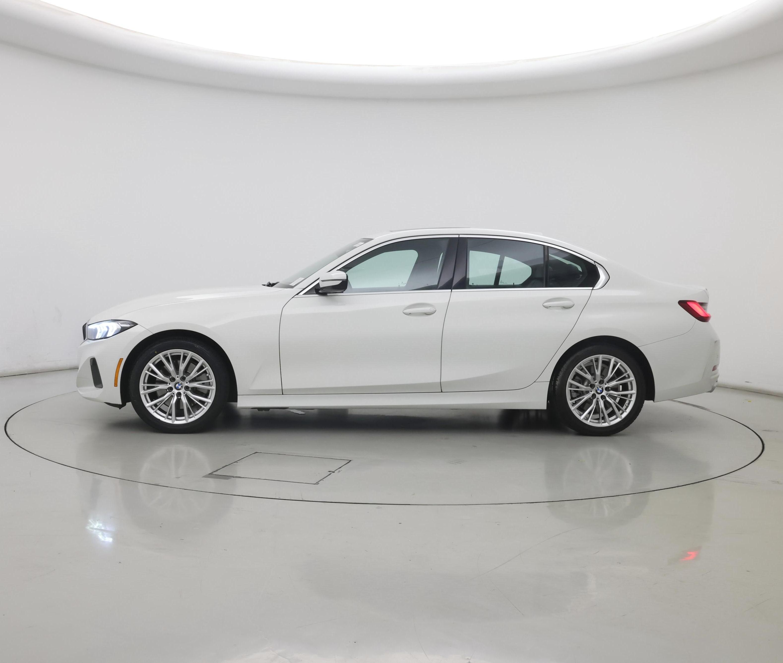 Thumbnail: 2024 BMW 3 Series - 3