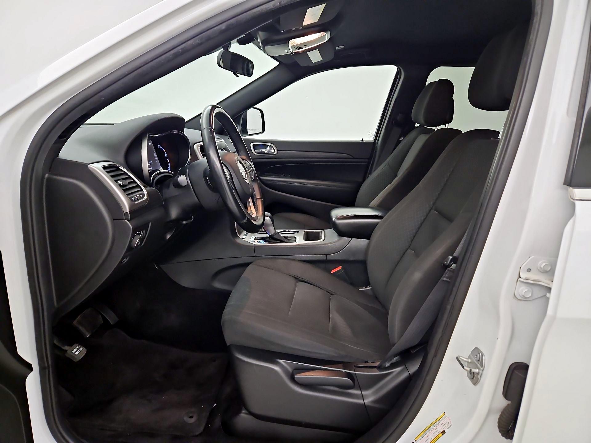 Thumbnail: 2019 Jeep Grand Cherokee - 11
