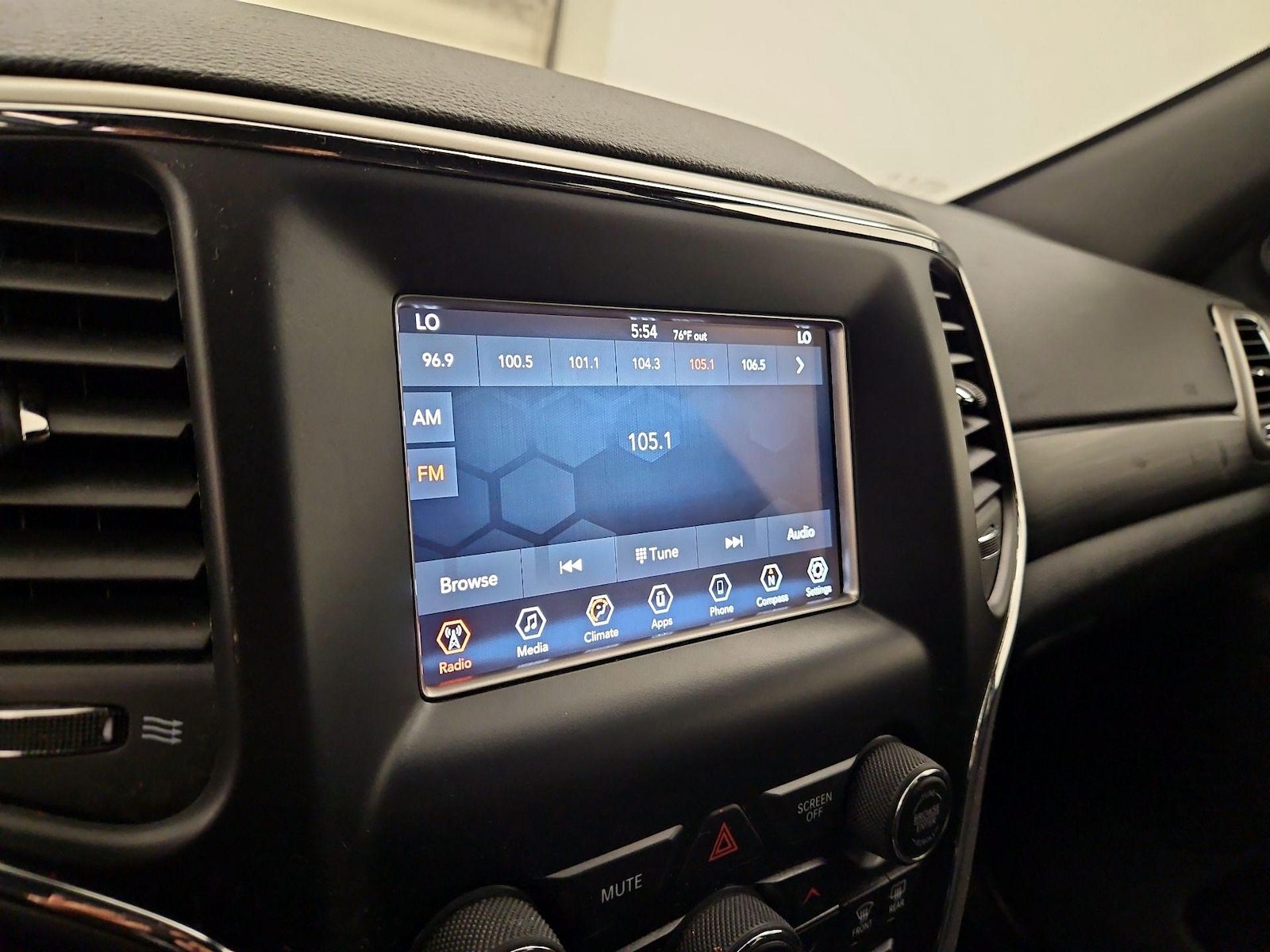 2019 Jeep Grand Cherokee Laredo - Photo 15