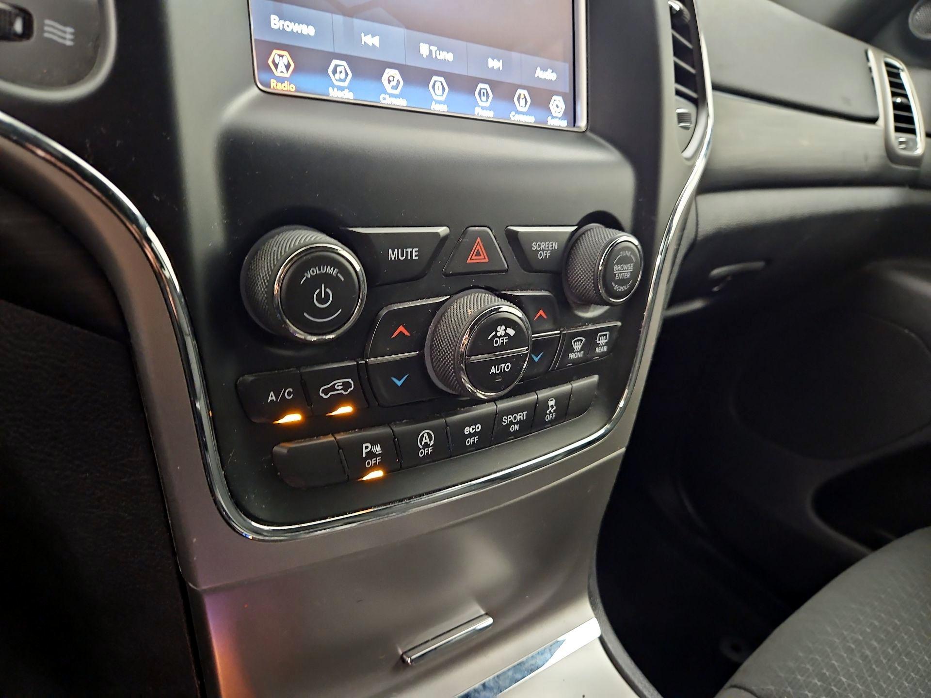 Thumbnail: 2019 Jeep Grand Cherokee - 15