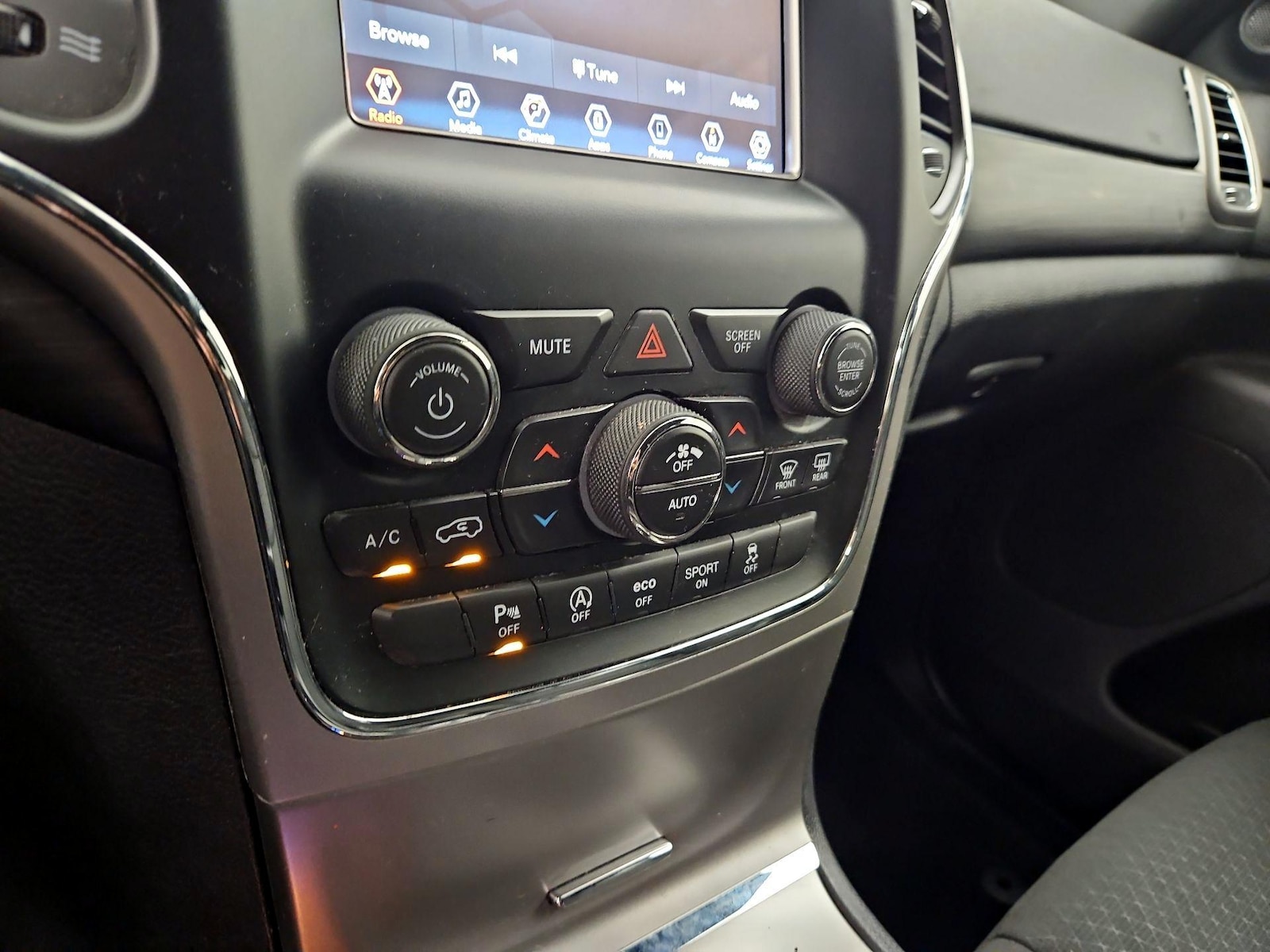 2019 Jeep Grand Cherokee Laredo - Photo 16