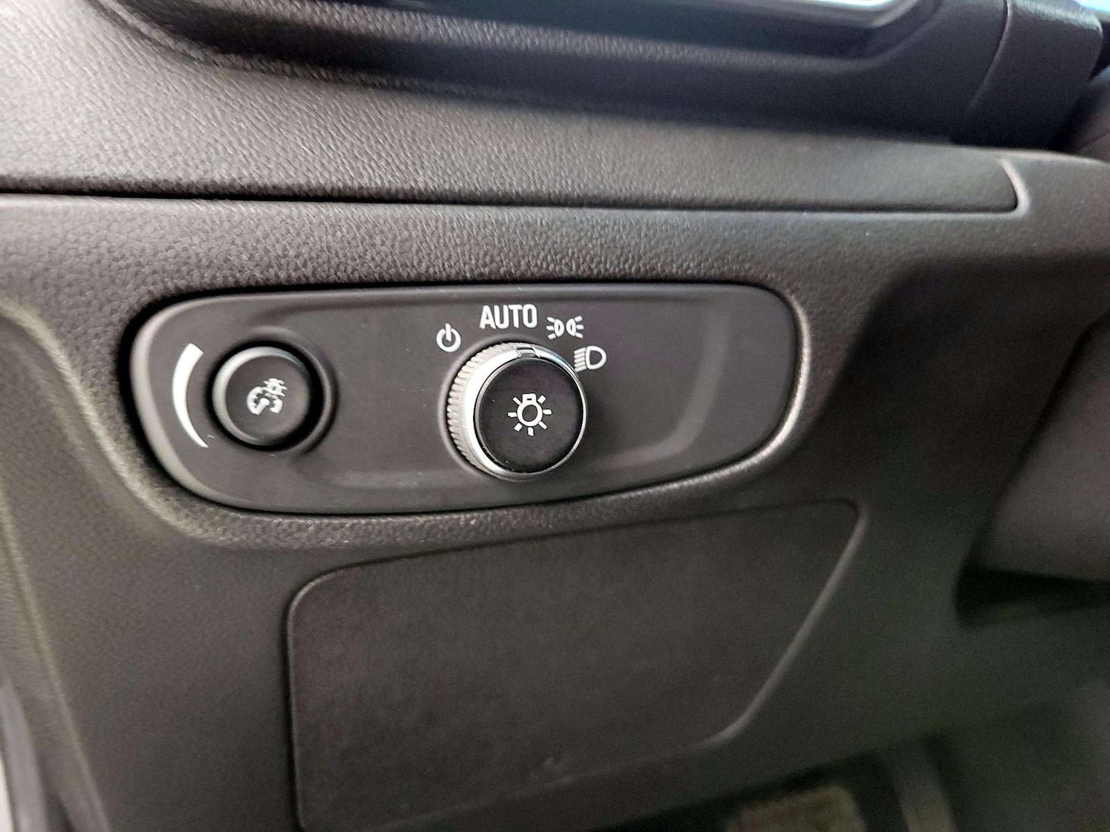 2023 Chevrolet Bolt EV LT - Photo 14