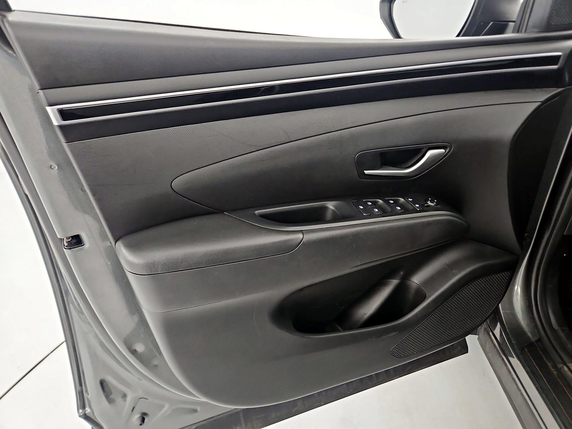 Thumbnail: 2023 Hyundai Tucson - 10