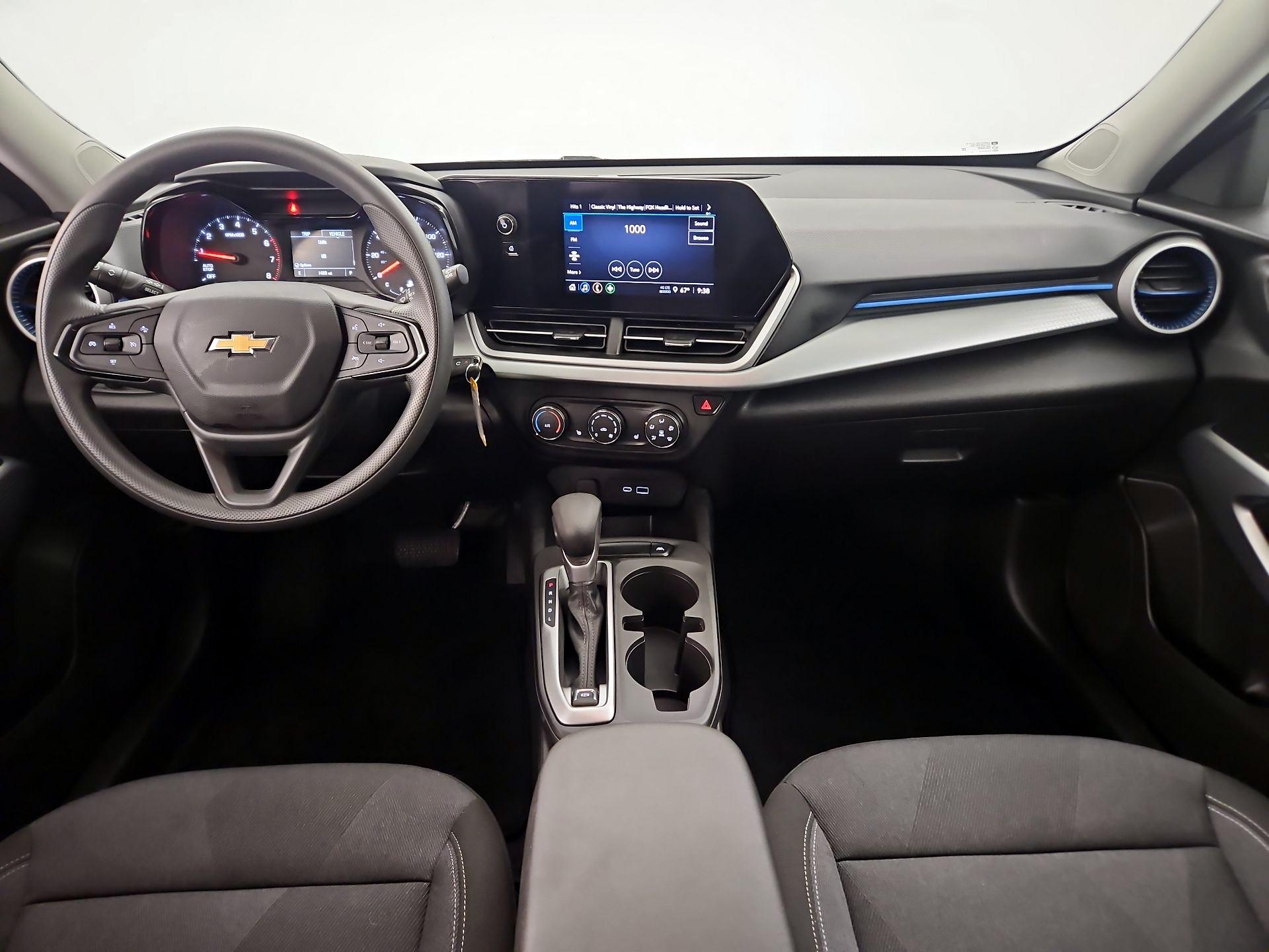 Thumbnail: 2025 Chevrolet Trax - 9