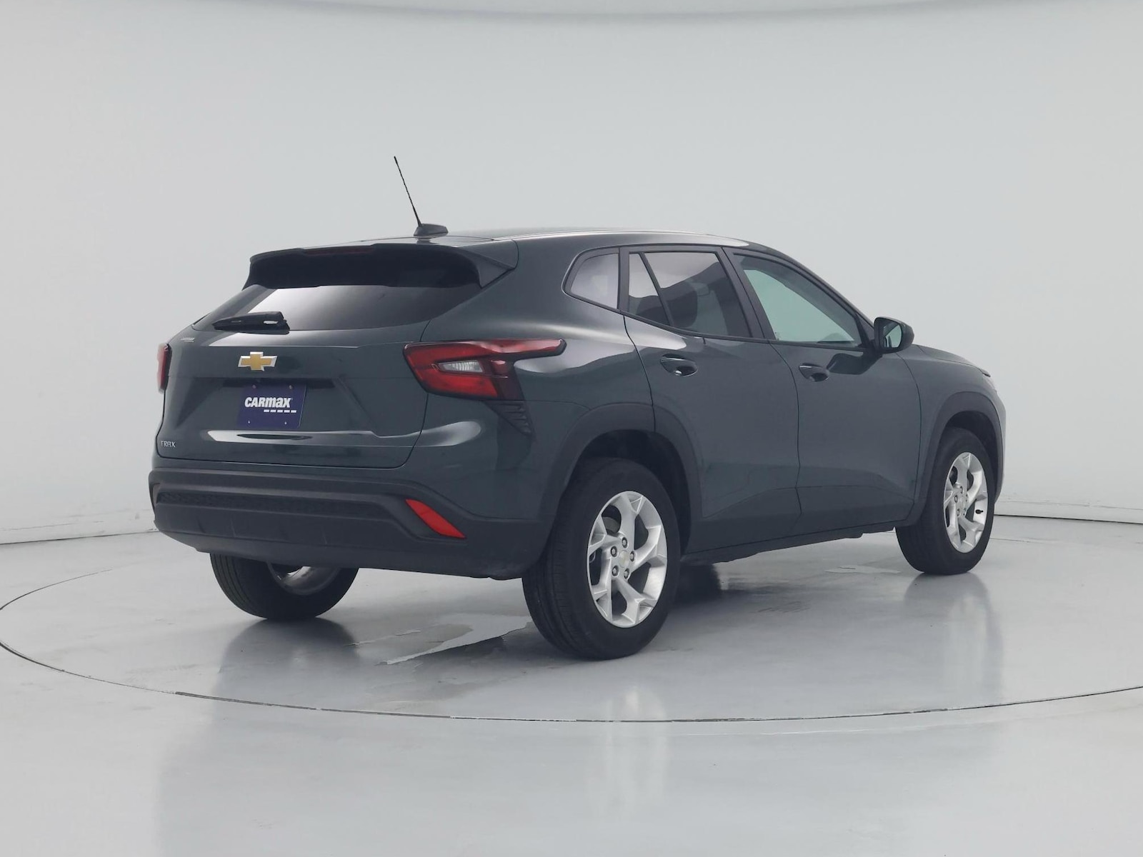 2025 Chevrolet Trax LS - Photo 9