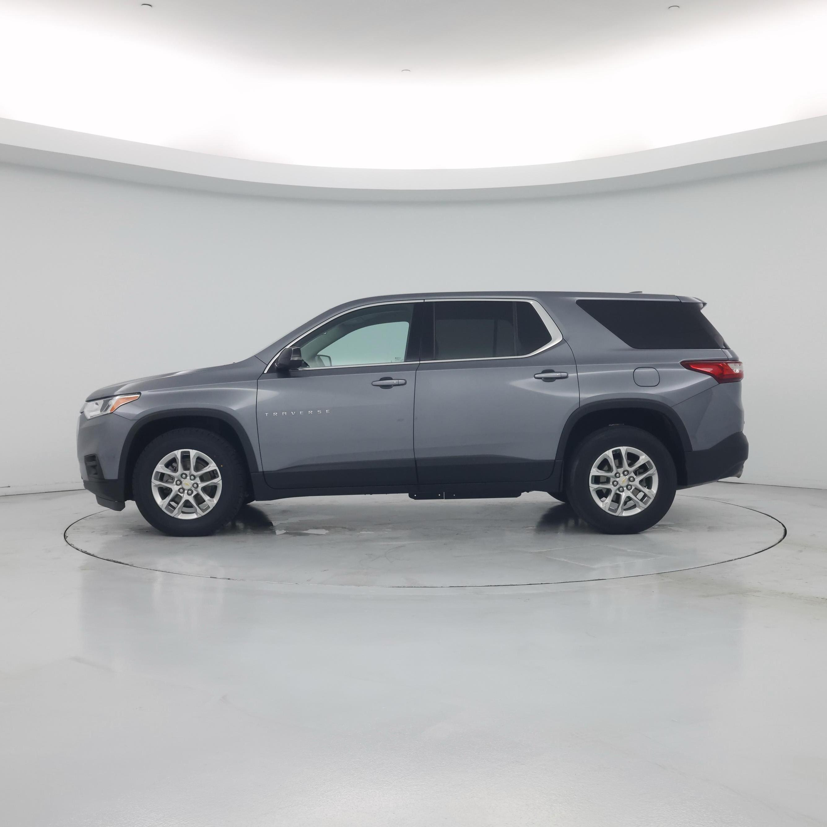Thumbnail: 2020 Chevrolet Traverse - 3
